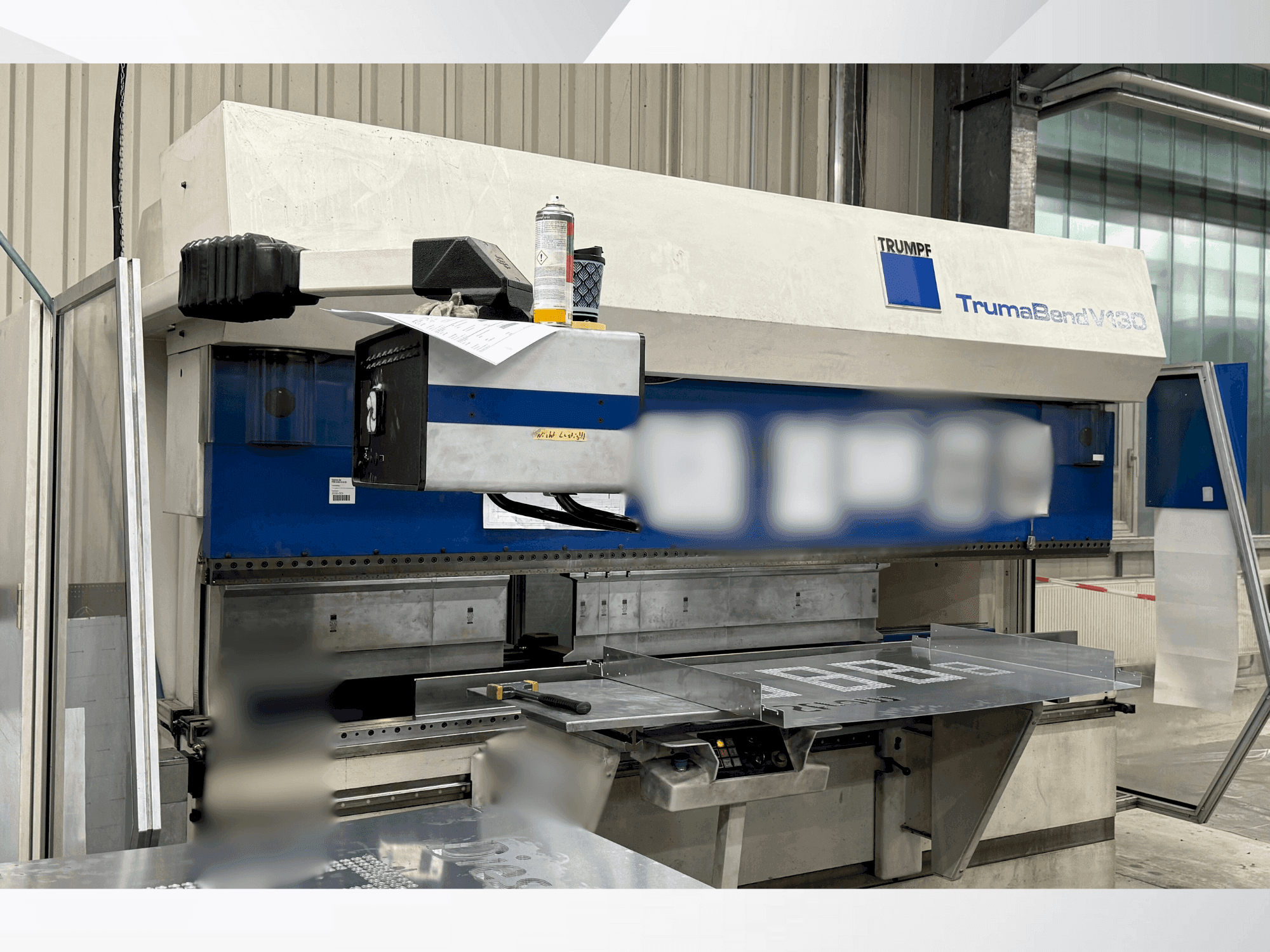 Makine  TRUMPF TrumaBend V130 - Önden görünüm