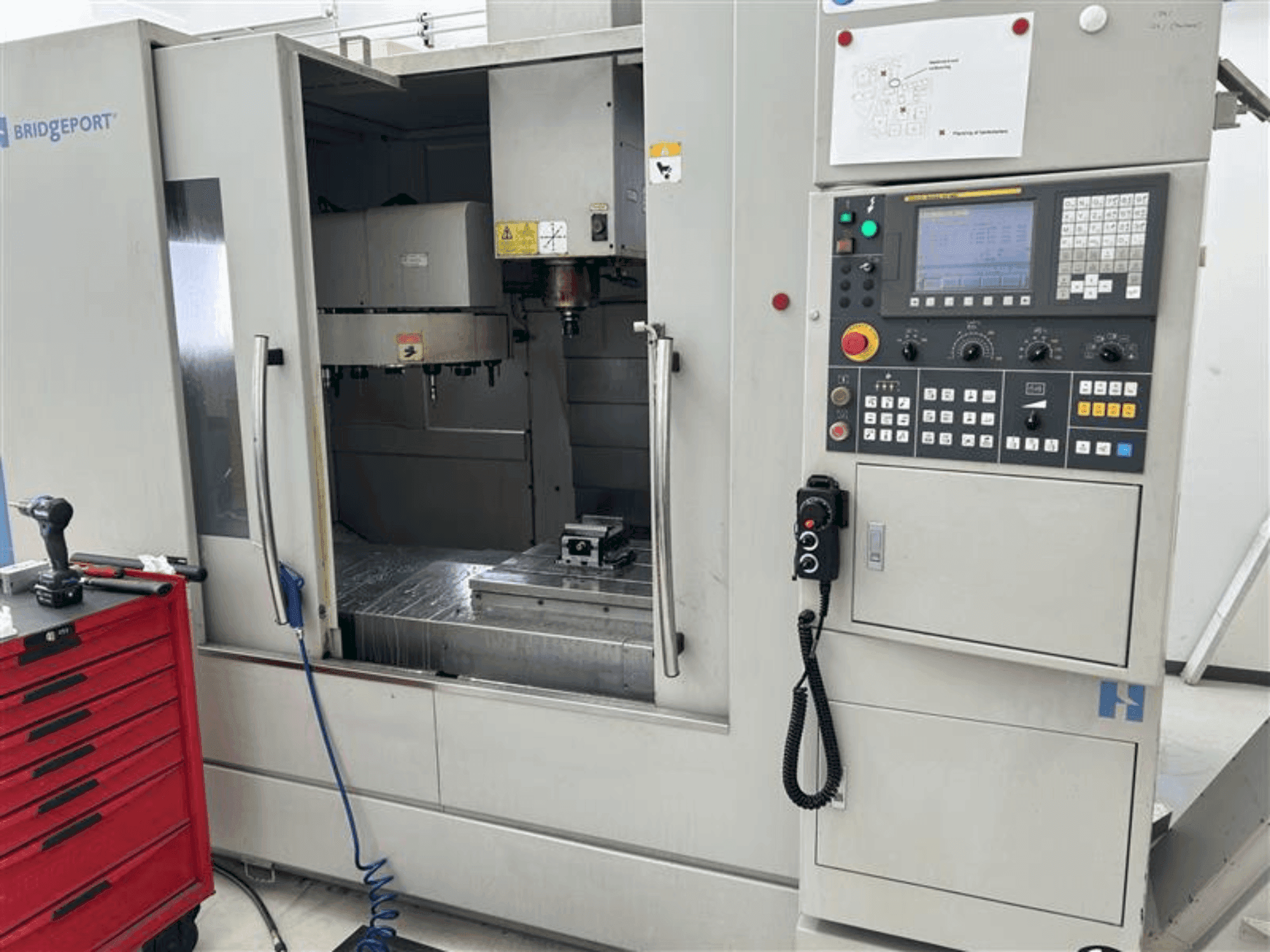 Makine  Bridgeport GX 1000 - Önden görünüm