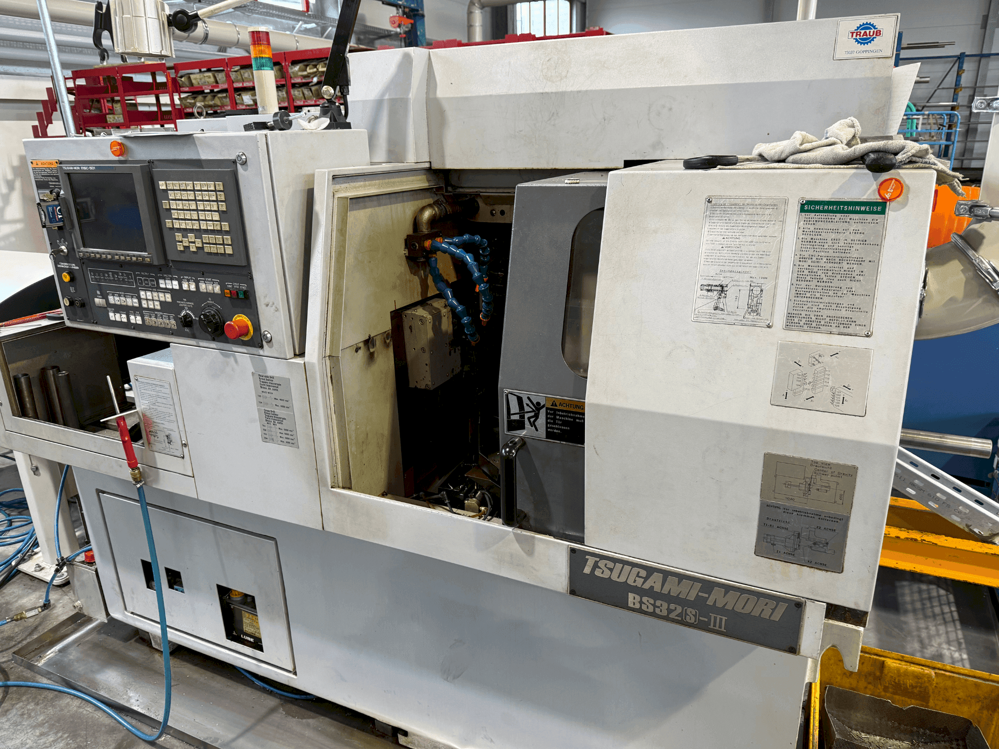 Makine  TSUGAMI Mori B32(S)-III - Önden görünüm