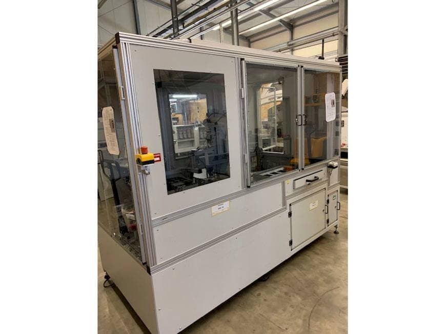 Makine  SEHO Robot cell sorting station - Sol taraftaki görüntü