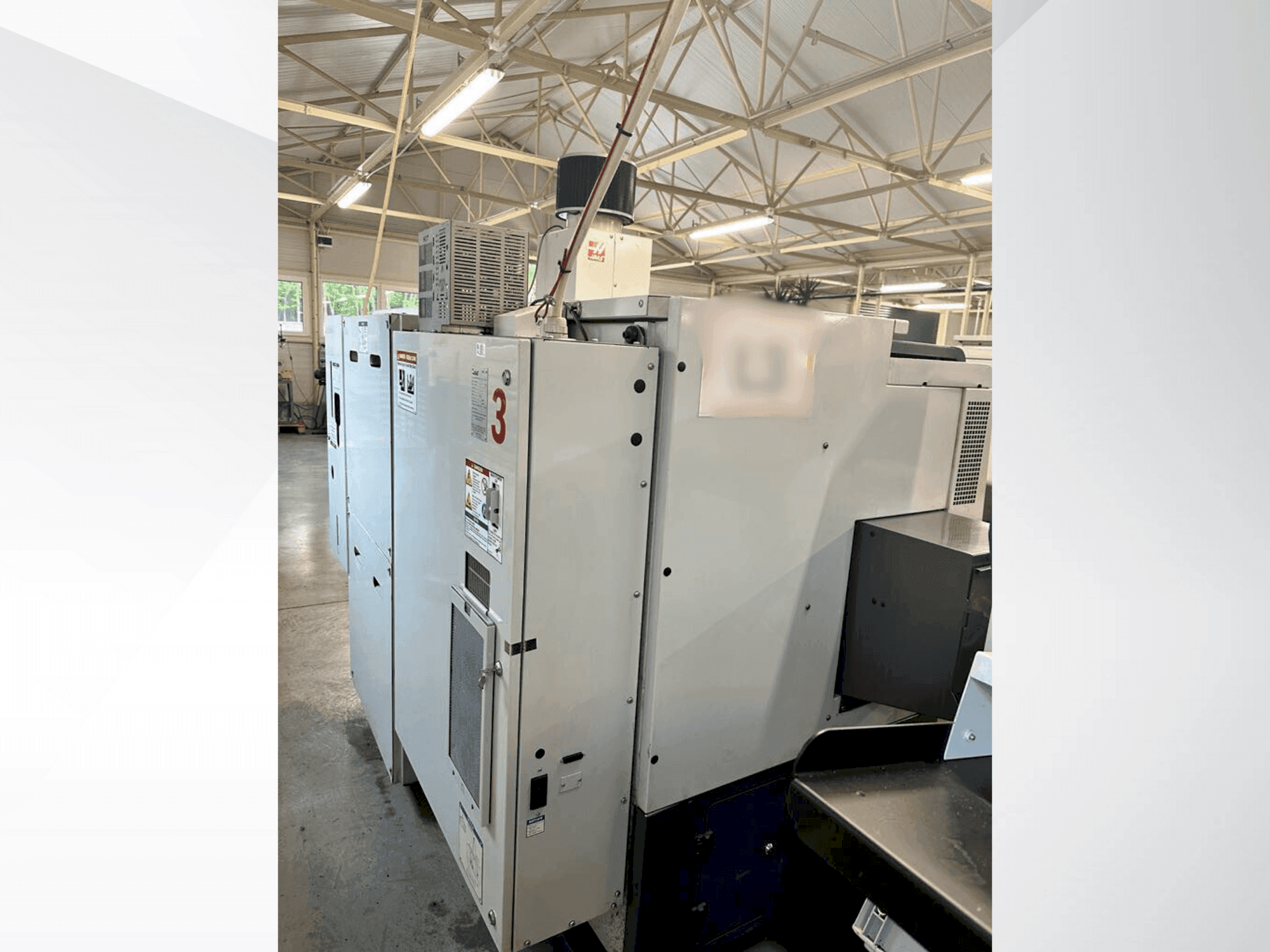 Makine  HAAS ST-10 - Önden görünüm