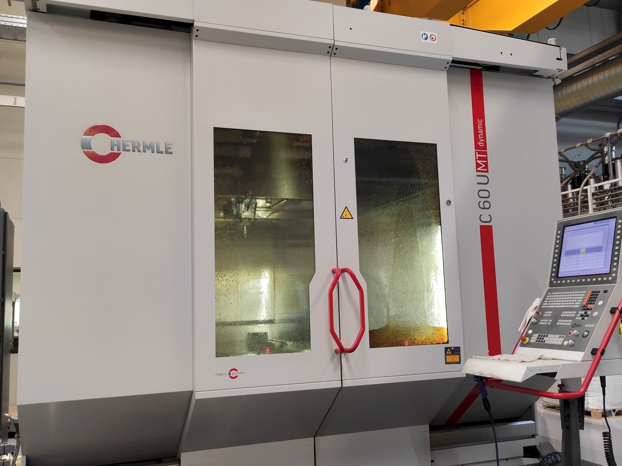 Makine  HERMLE C 60 U MT - Önden görünüm