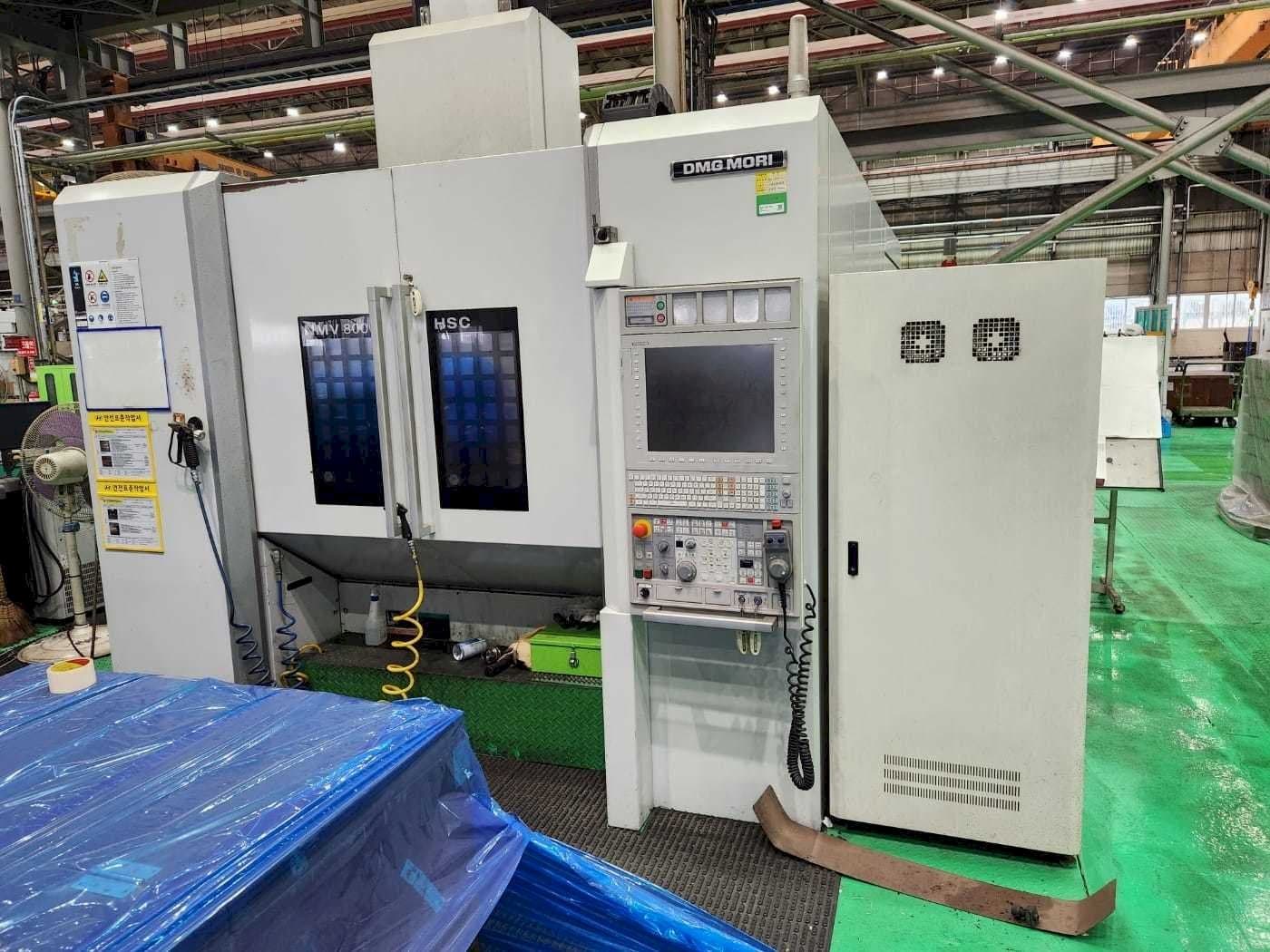 Makine  DMG MORI NMV 8000 DCG / 40 - Önden görünüm