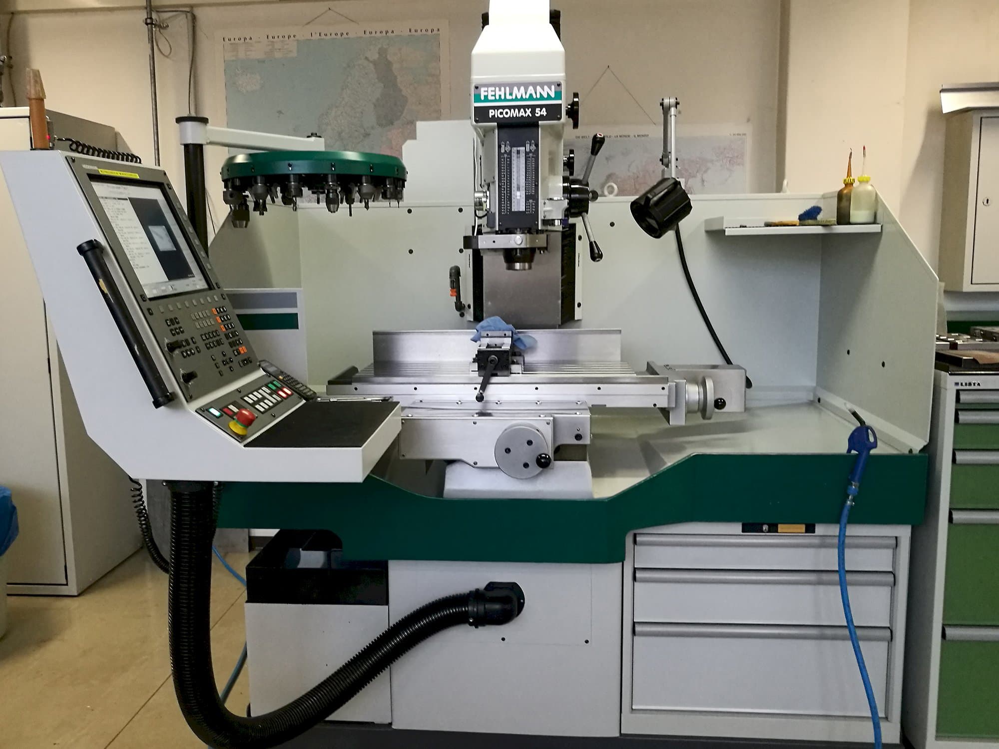 Makine  FEHLMANN - Önden görünüm PICOMAX 54