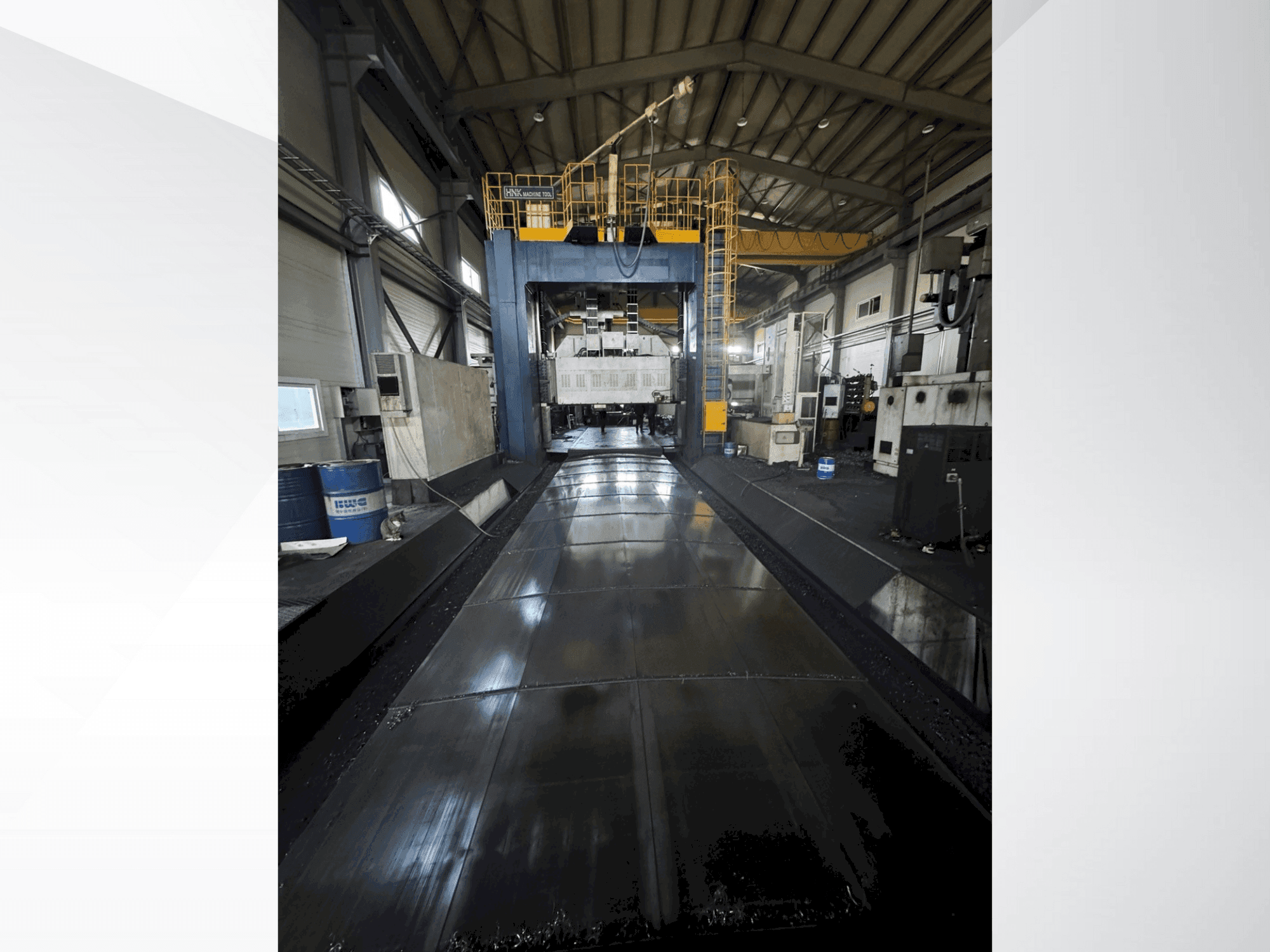 Makine  HNK HPM 30M - Önden görünüm