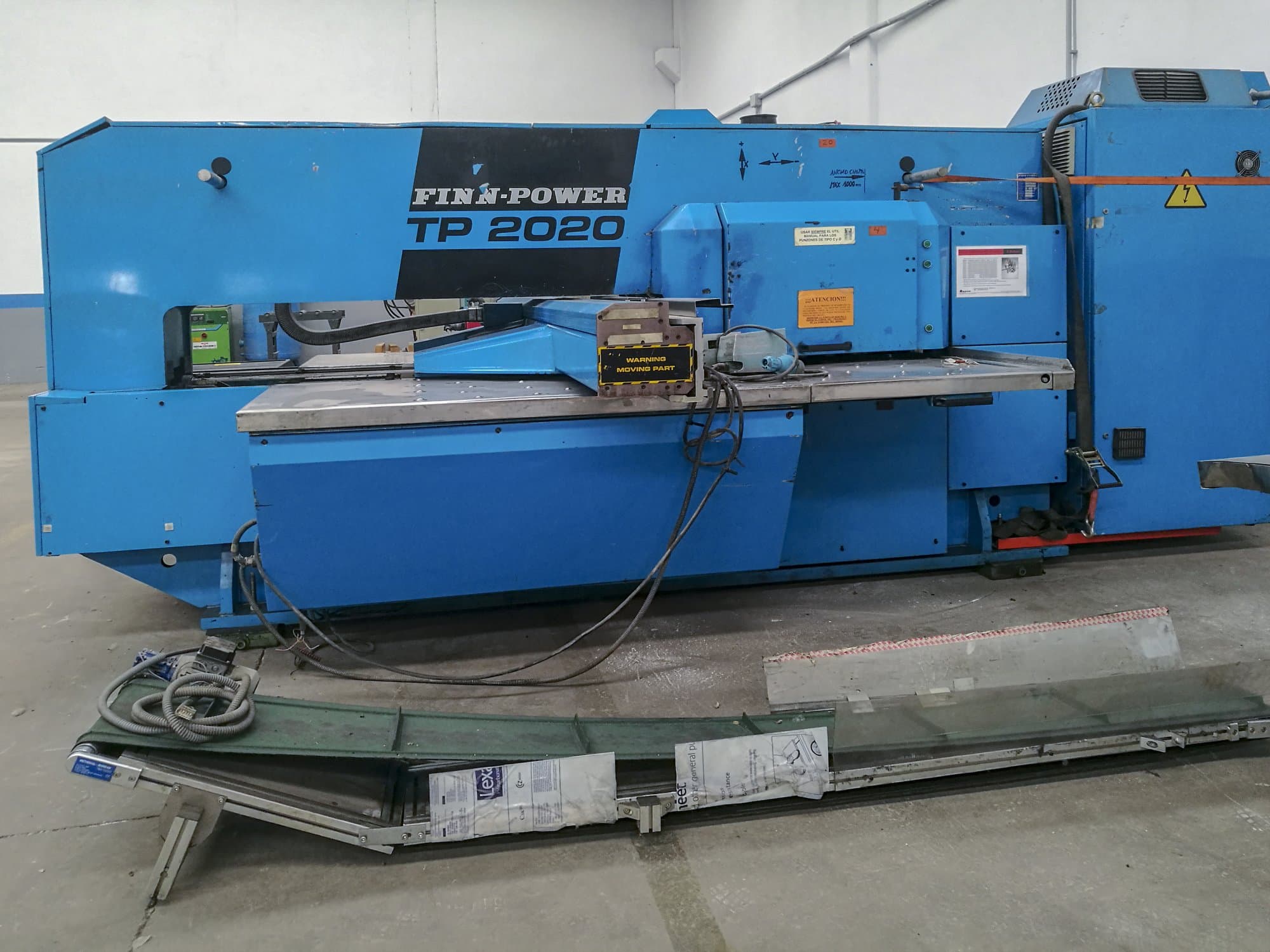 Makine  Finn-Power - Önden görünüm TP 2020