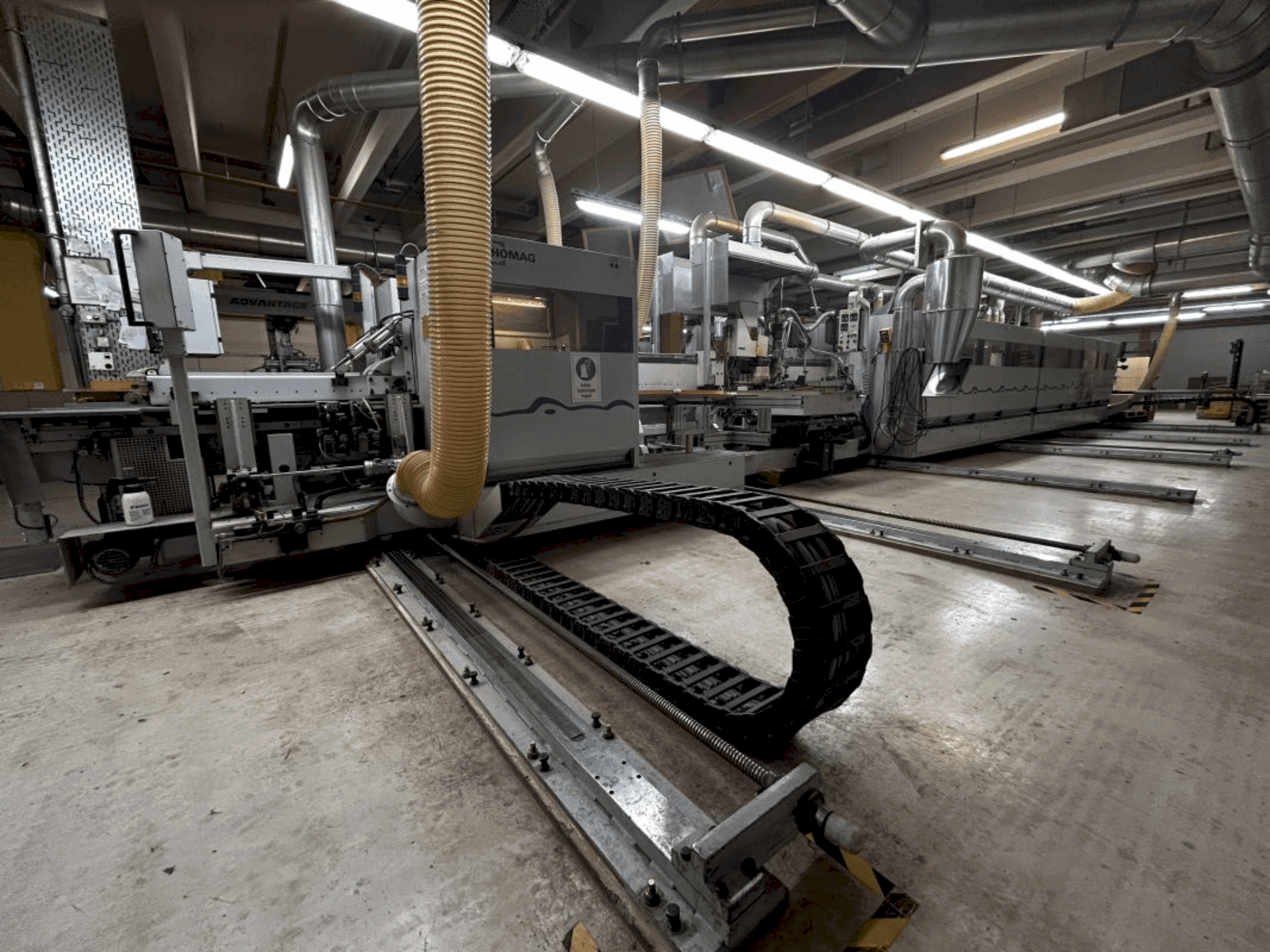 Makine  HOMAG WEEKE PROFI KFL20/29/QA/25 - Önden görünüm