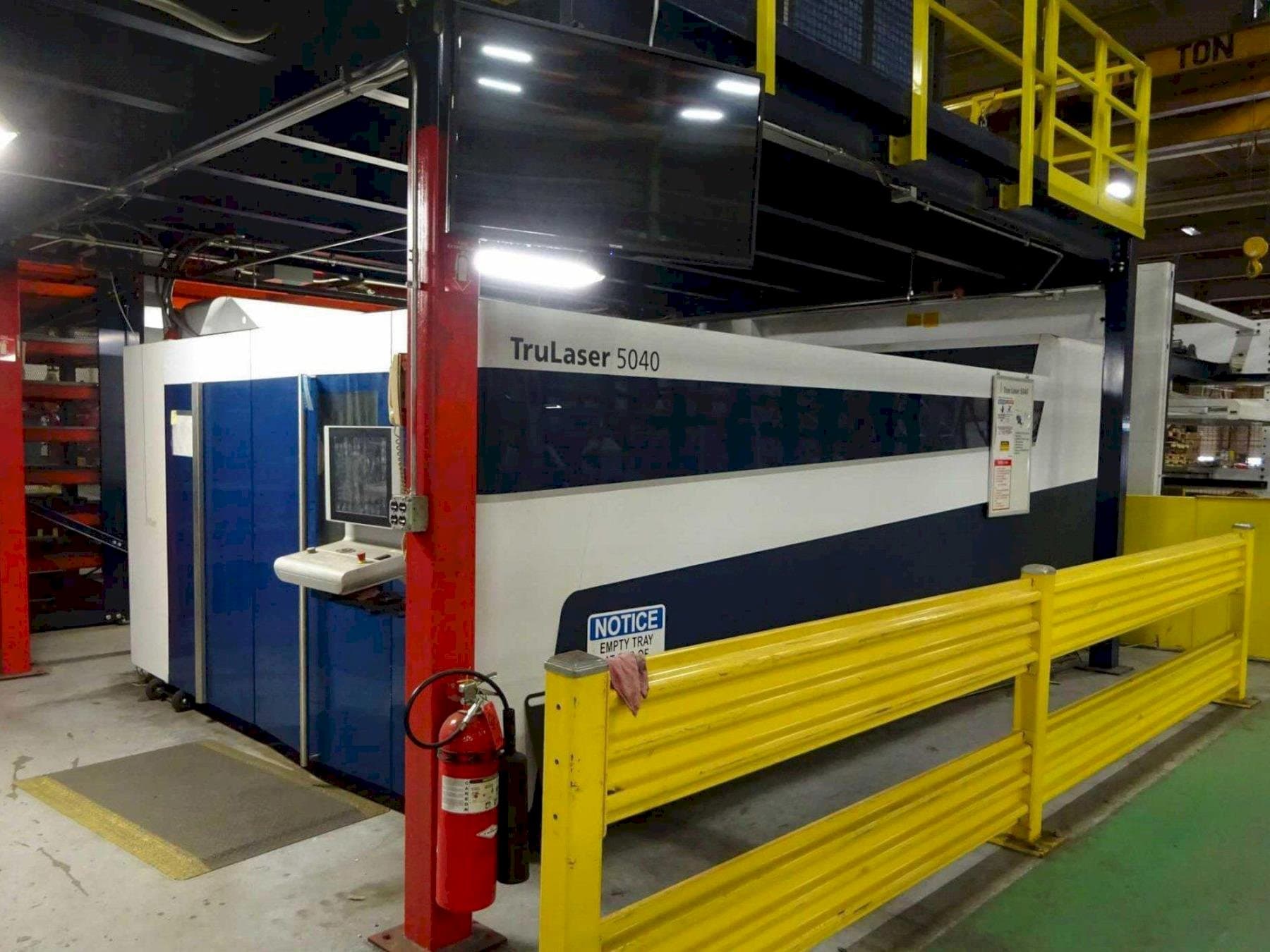 Makine  Trumpf TruLaser 5040 Fiber - Önden görünüm