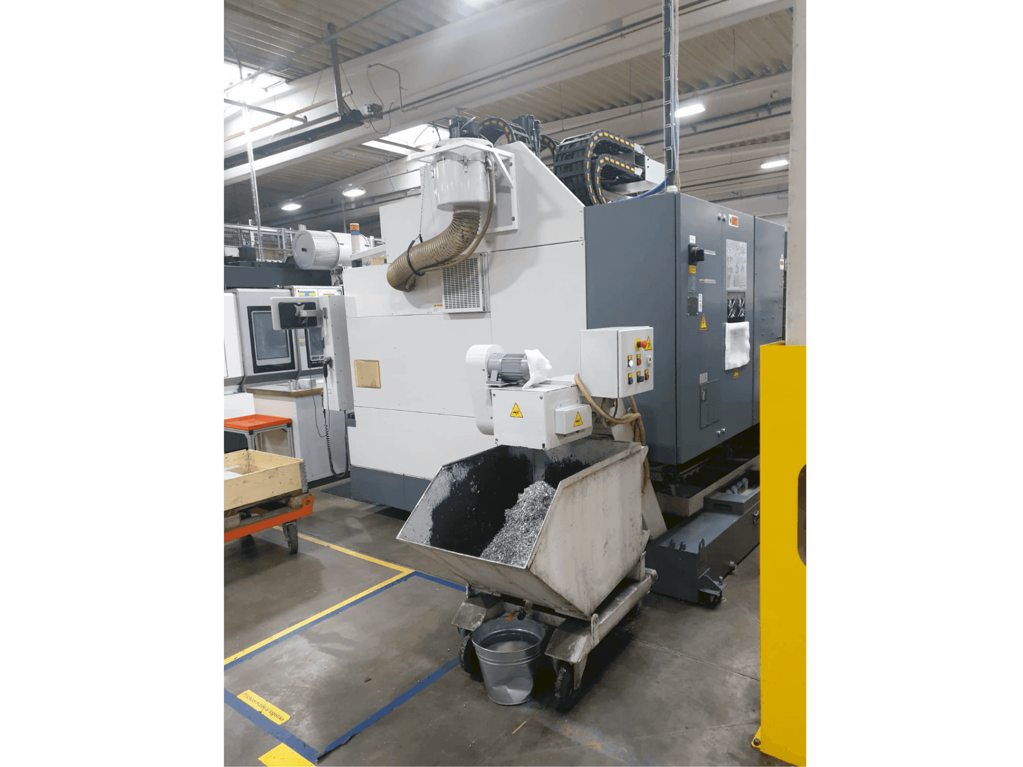 Makine  Okuma MB-66VA - Önden görünüm