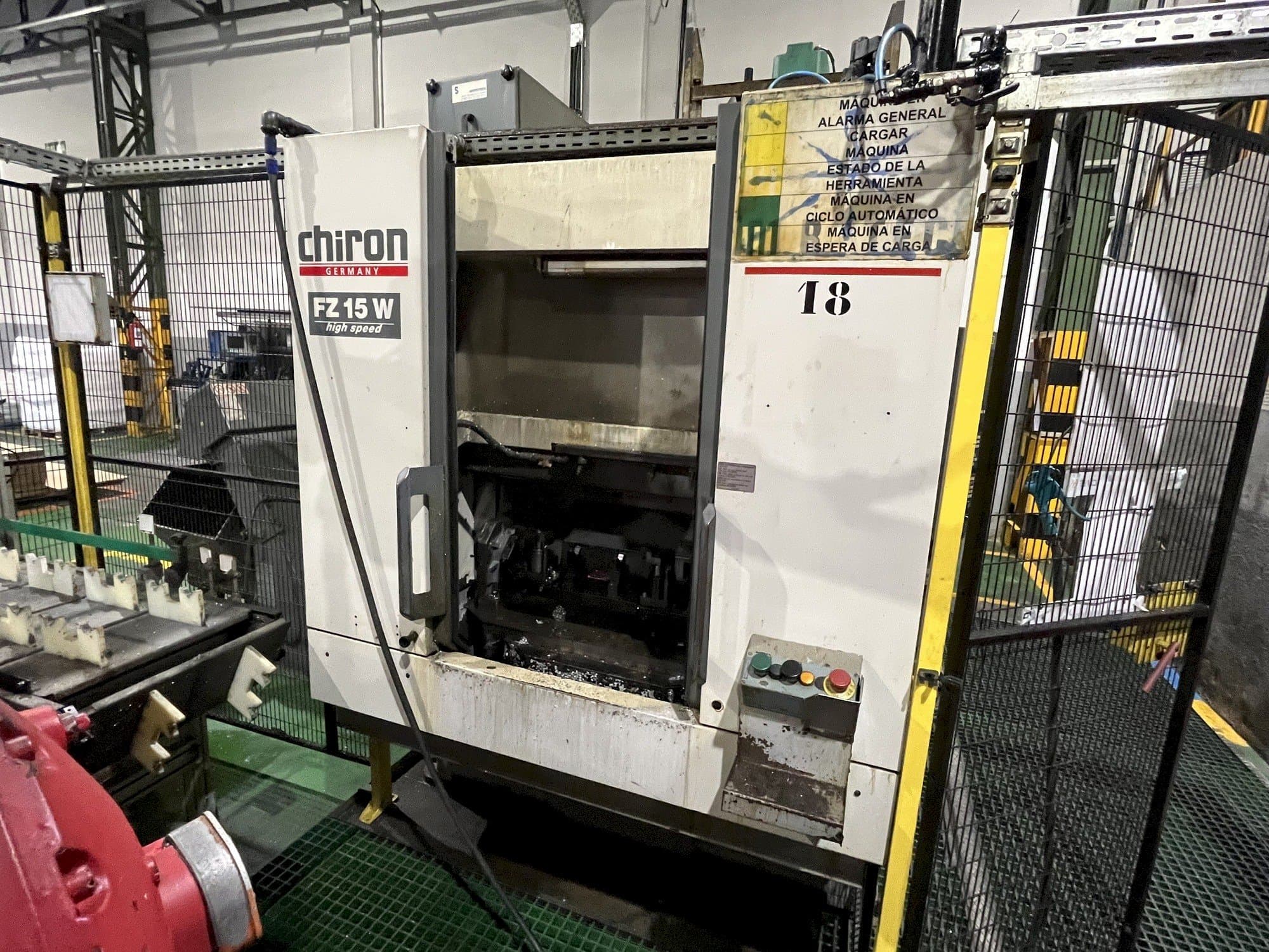 Makine  CHIRON FZ15W - Önden görünüm