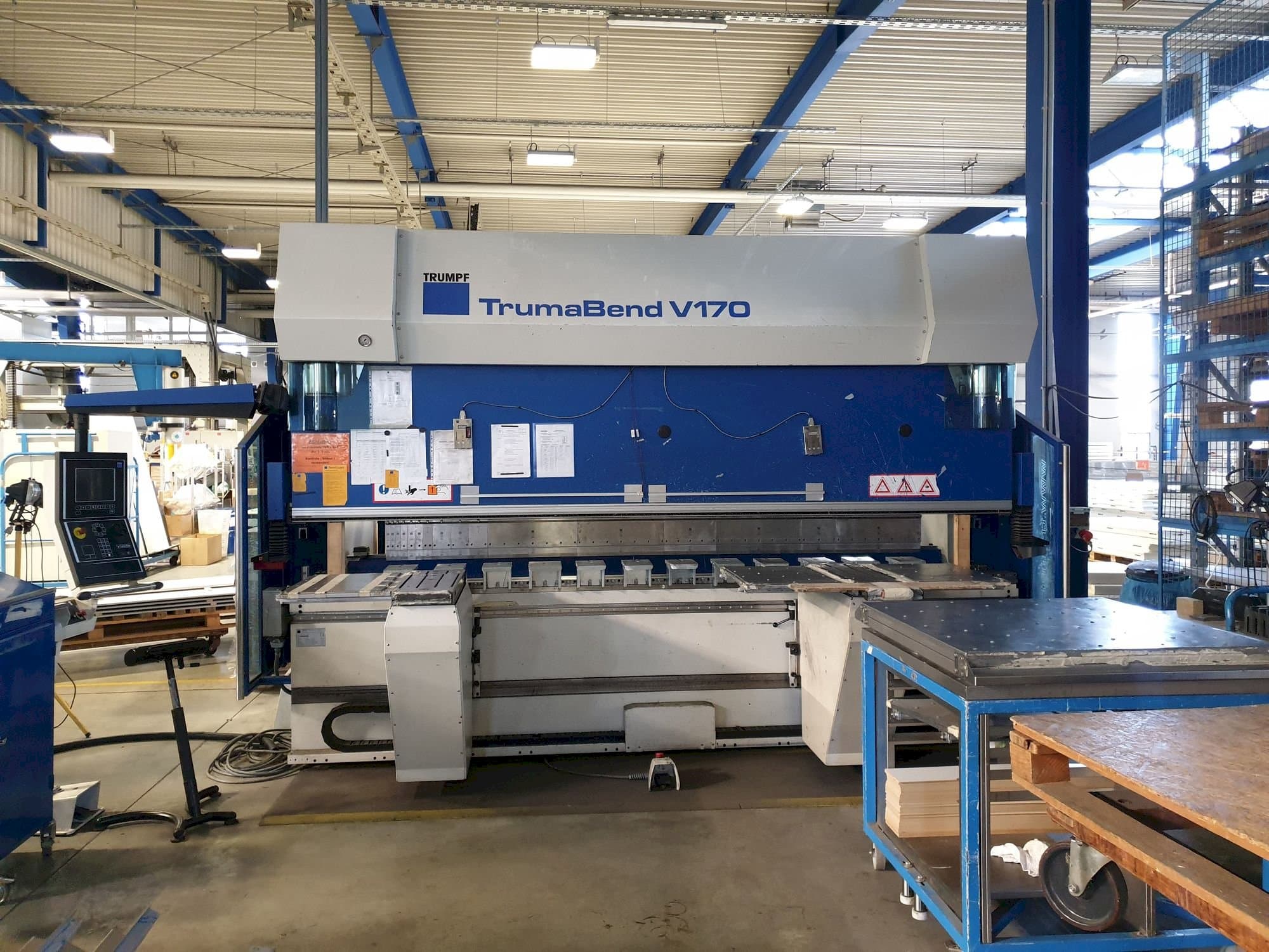 Makine  Trumpf TrumaBend V170 - Önden görünüm