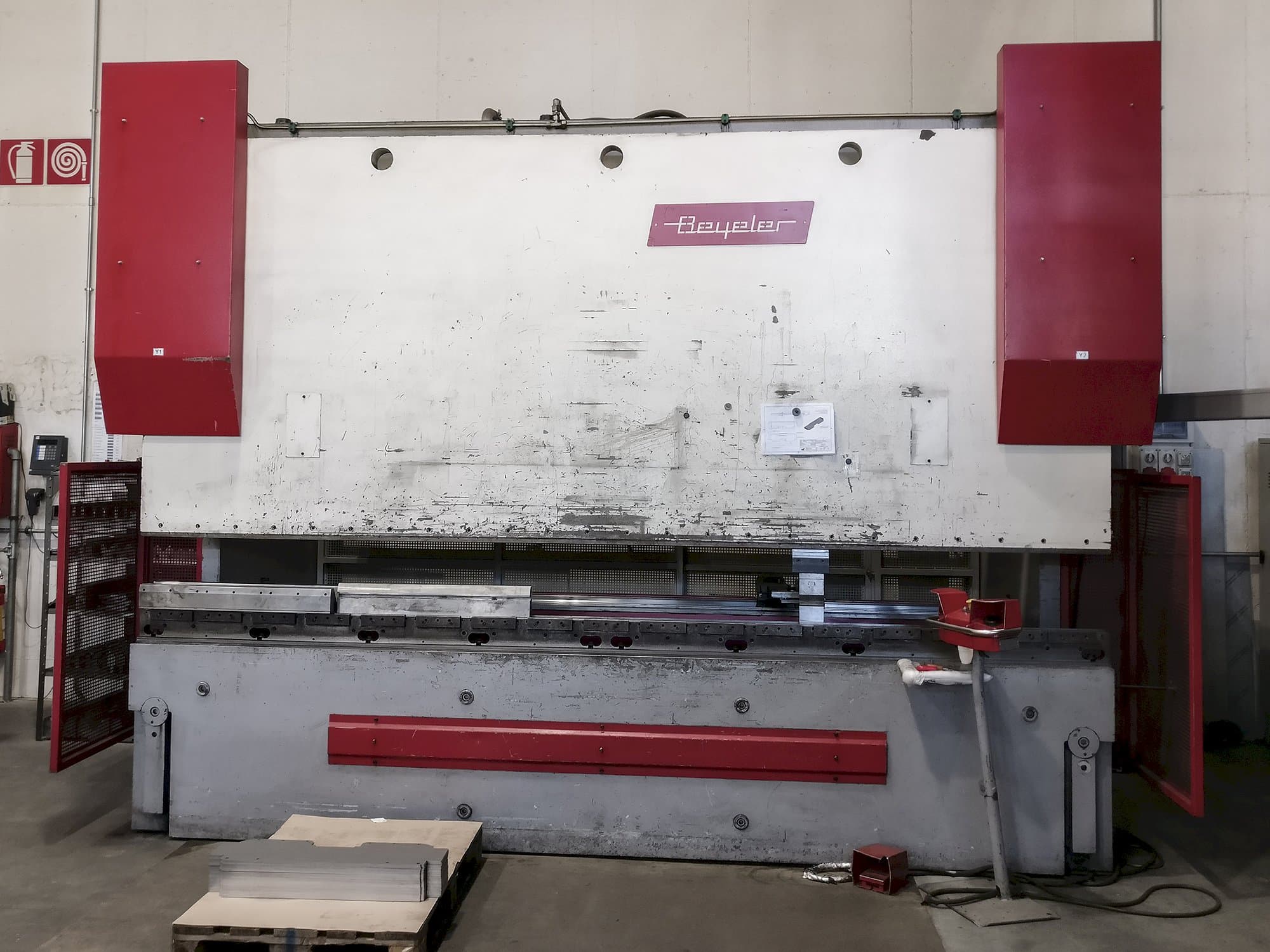 Makine  BEYELER - Önden görünüm PR6