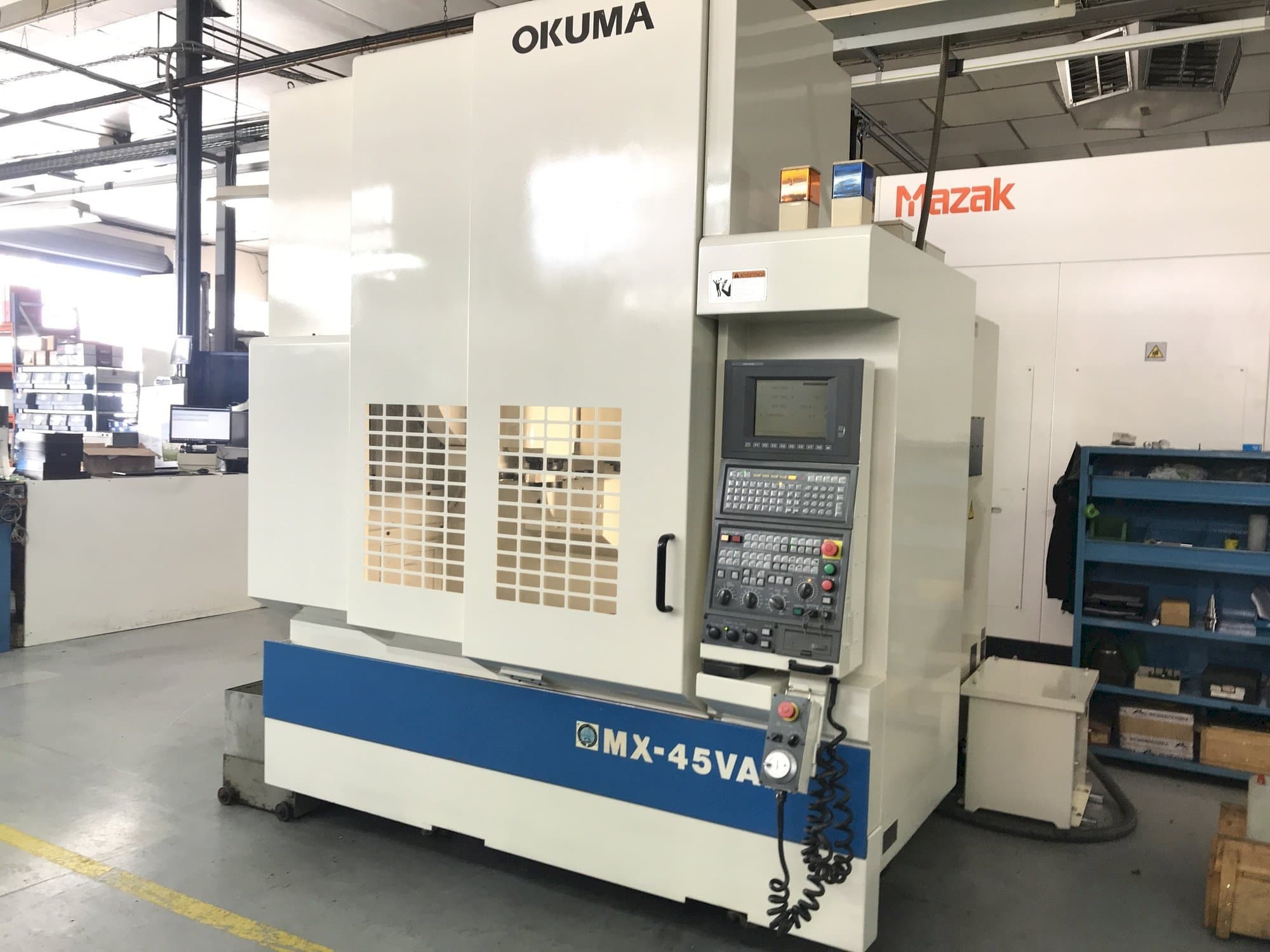 Makine  Okuma MX-45 VAE - Önden görünüm