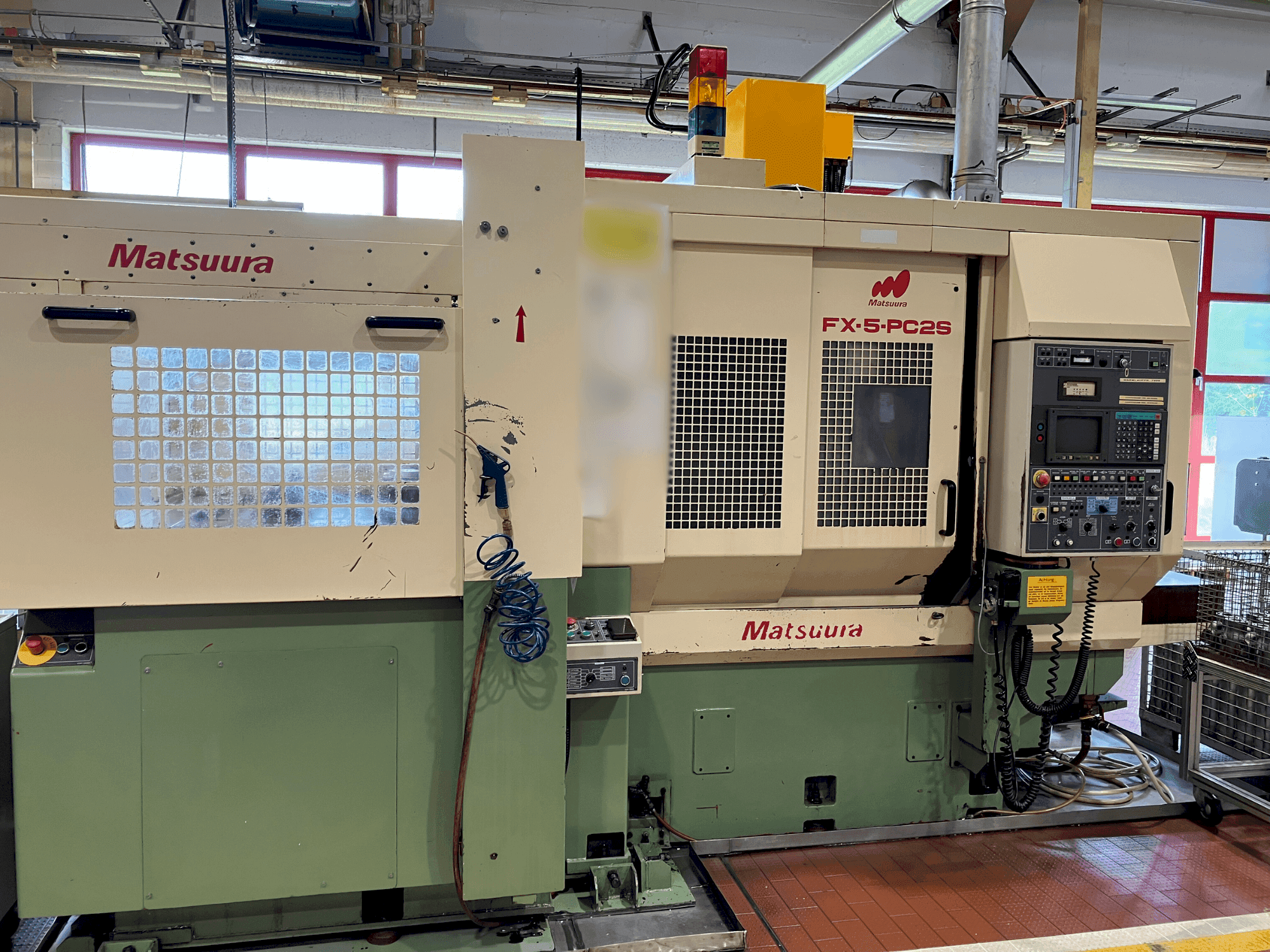 Makine  Matsuura FX-5-PC2S - Önden görünüm