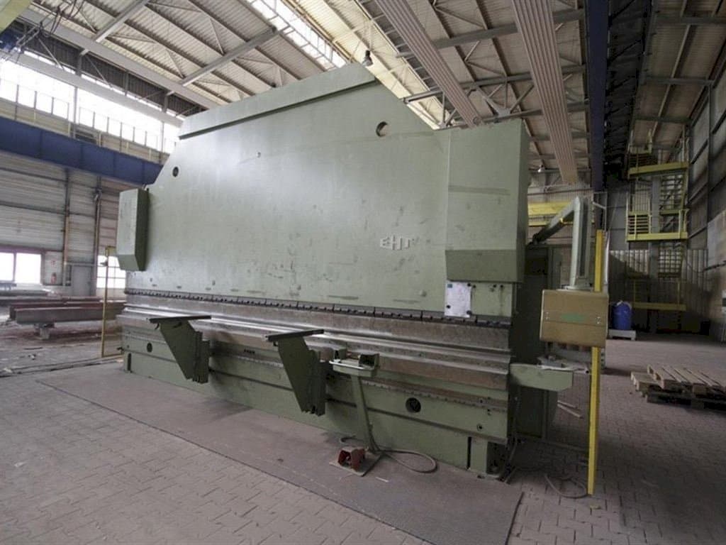 Makine  EHT Variopress 250 60 - Sağ taraf görünümü