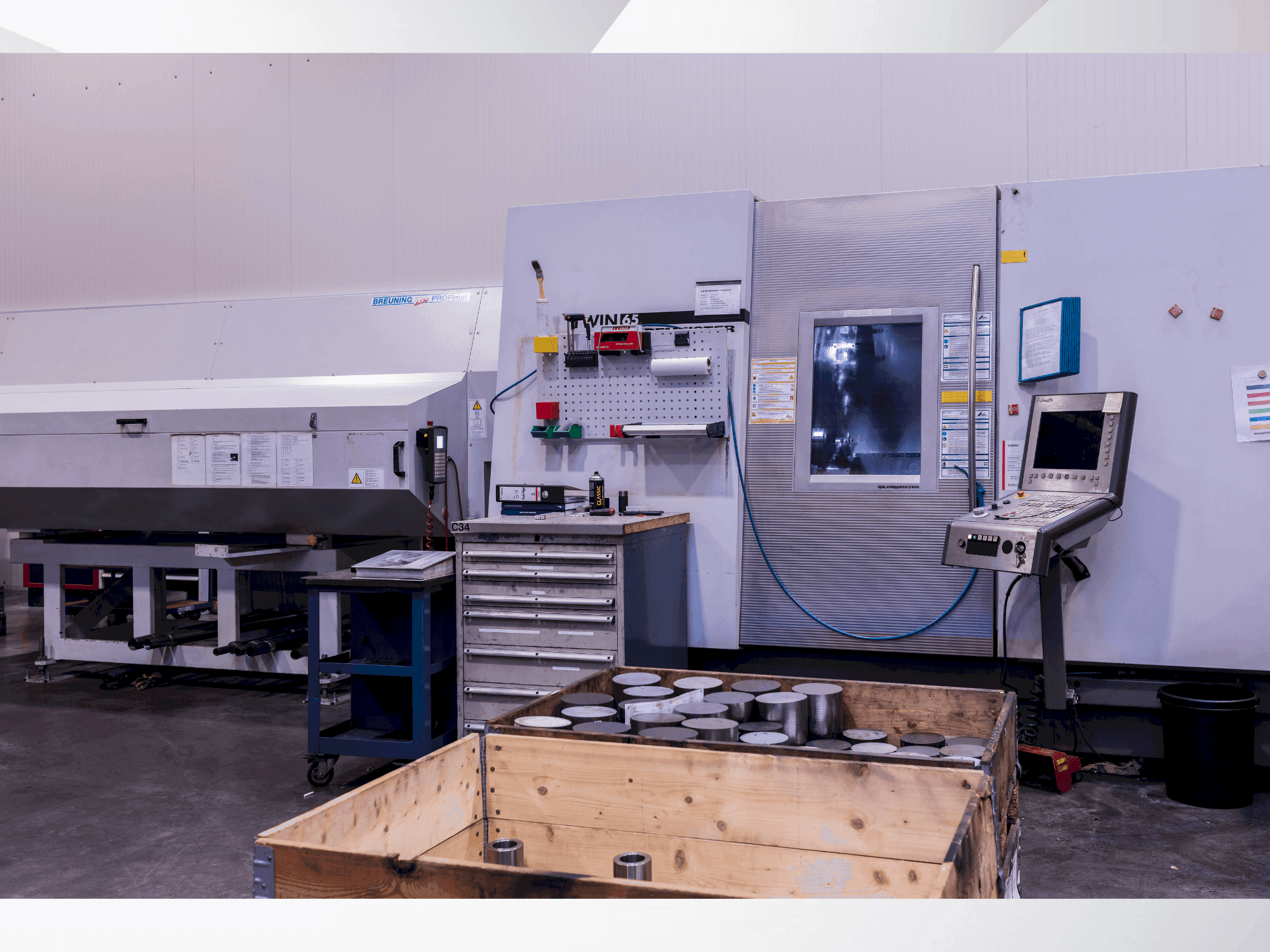 Makine  DMG Gildemeister Twin 65 - Önden görünüm