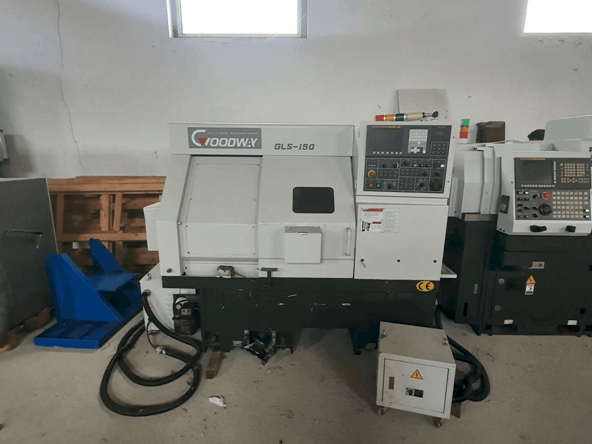 Makine  Goodway GLS-150 M - Önden görünüm