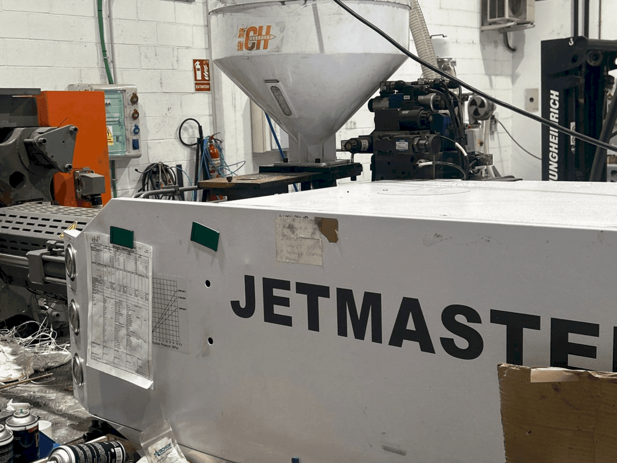 Makine  CHEN HSONG JM160-MK6e - Önden görünüm