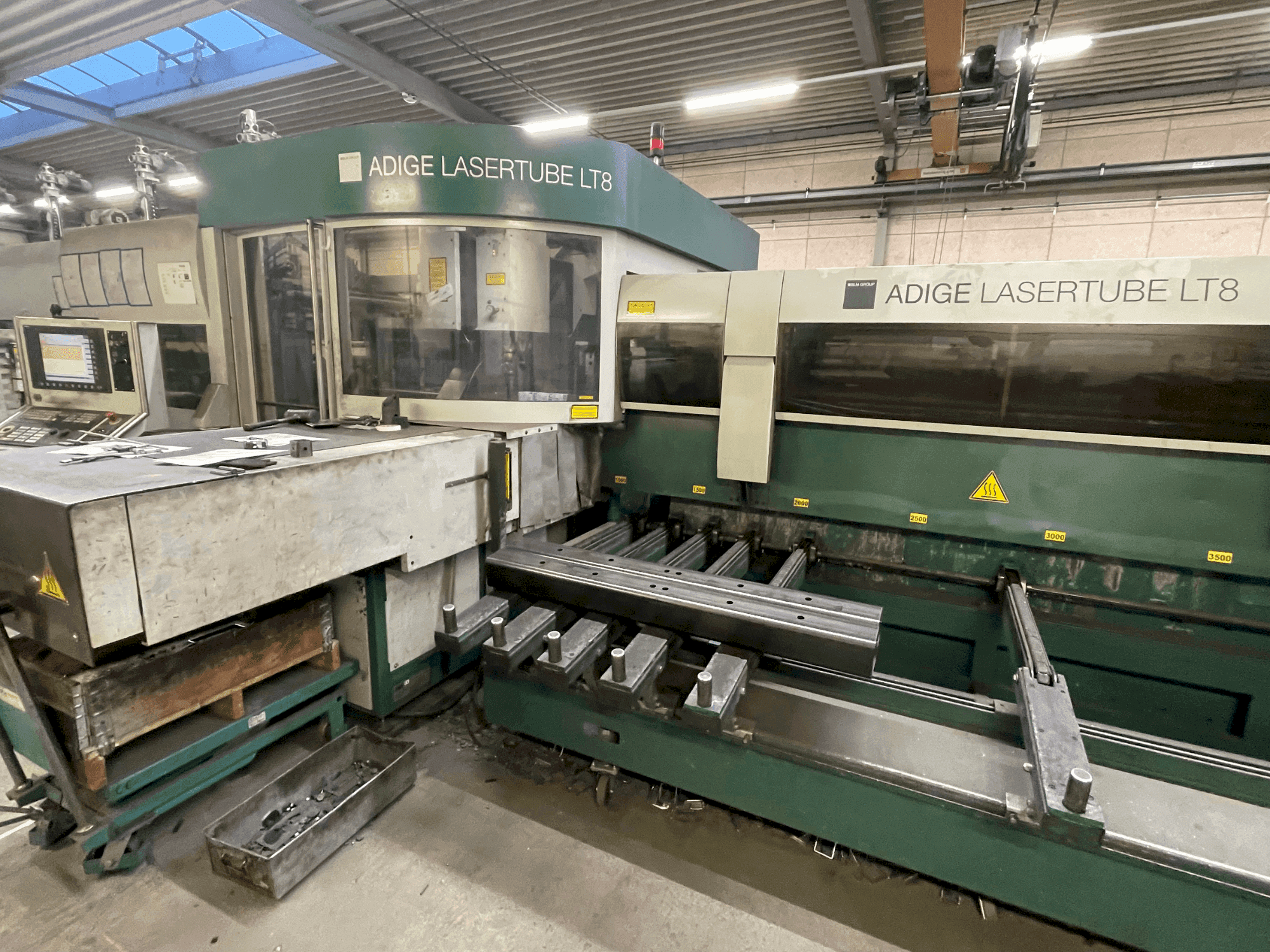 Makine  BLM Adige LT8 - Önden görünüm