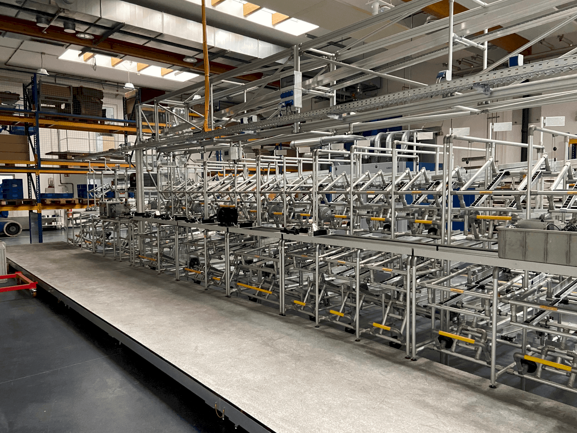 Makine  ITEM Montageplatz Venta - Önden görünüm