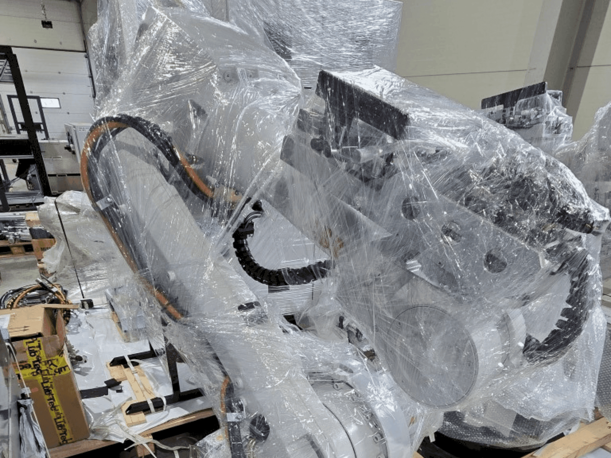 Makine  ABB IRB 4600-45/2.05 - Önden görünüm