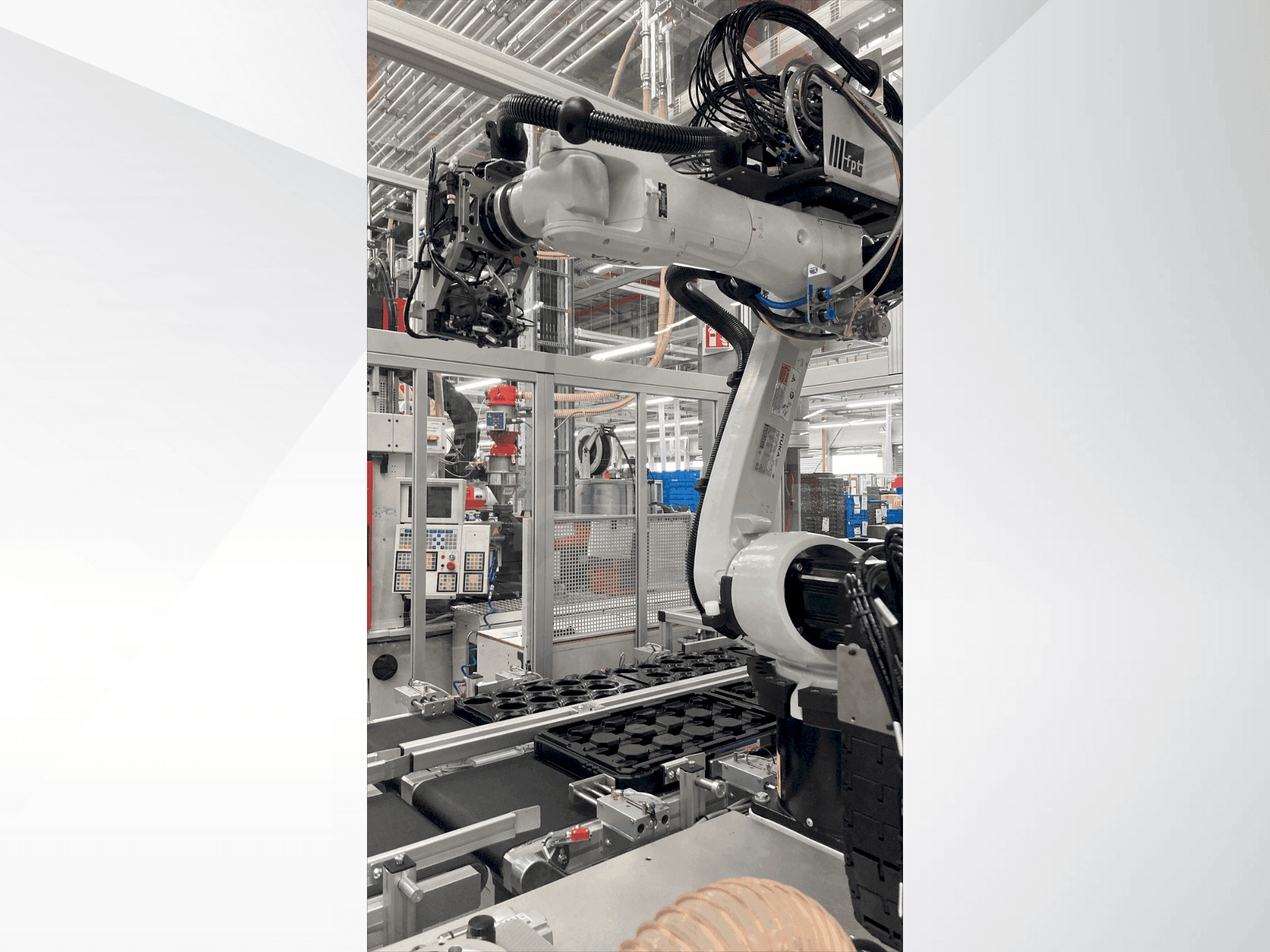 Makine  KUKA KR 10 R1440-2 - Önden görünüm