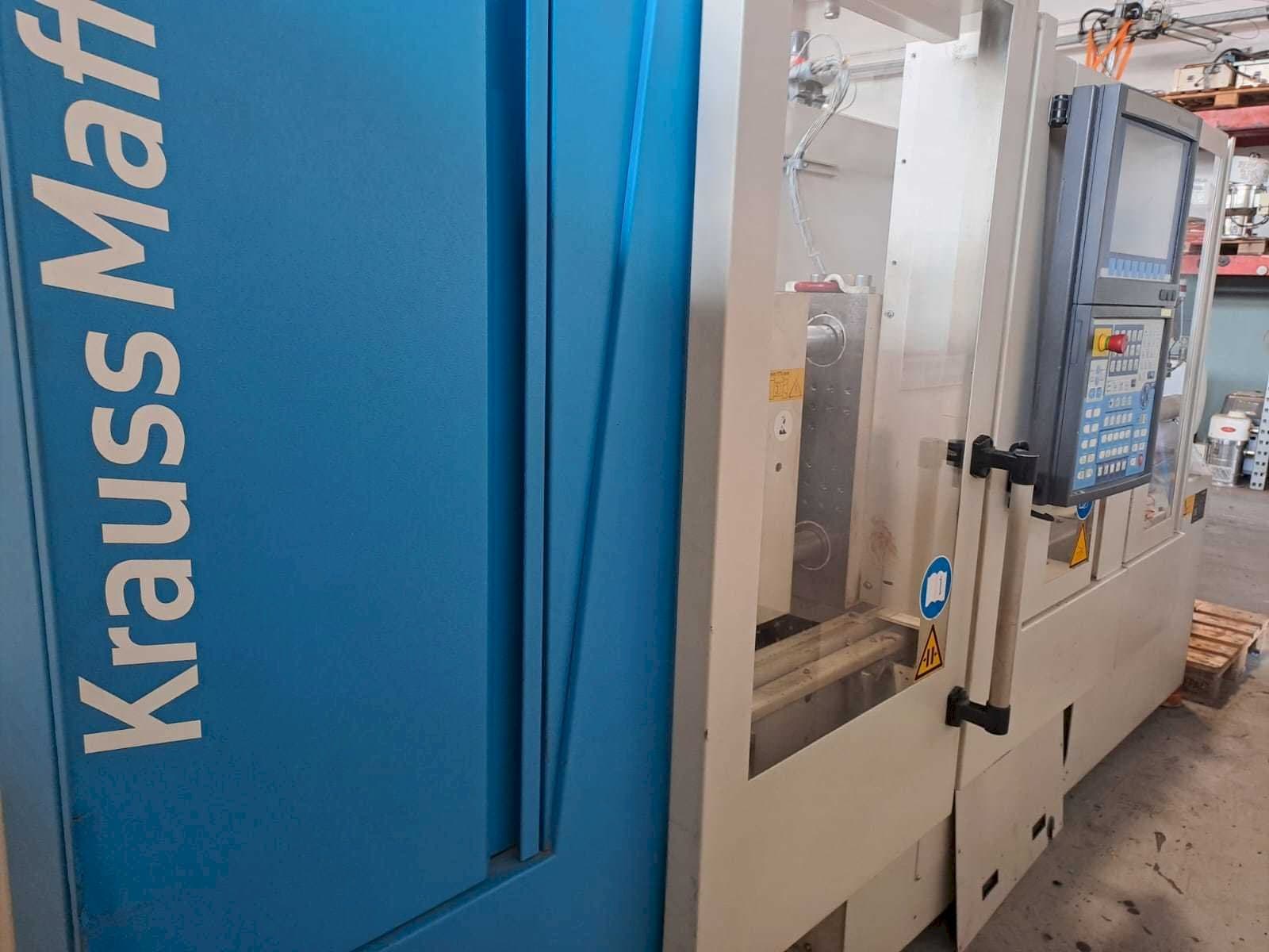 Makine  Krauss Maffei 35-180CX - Önden görünüm