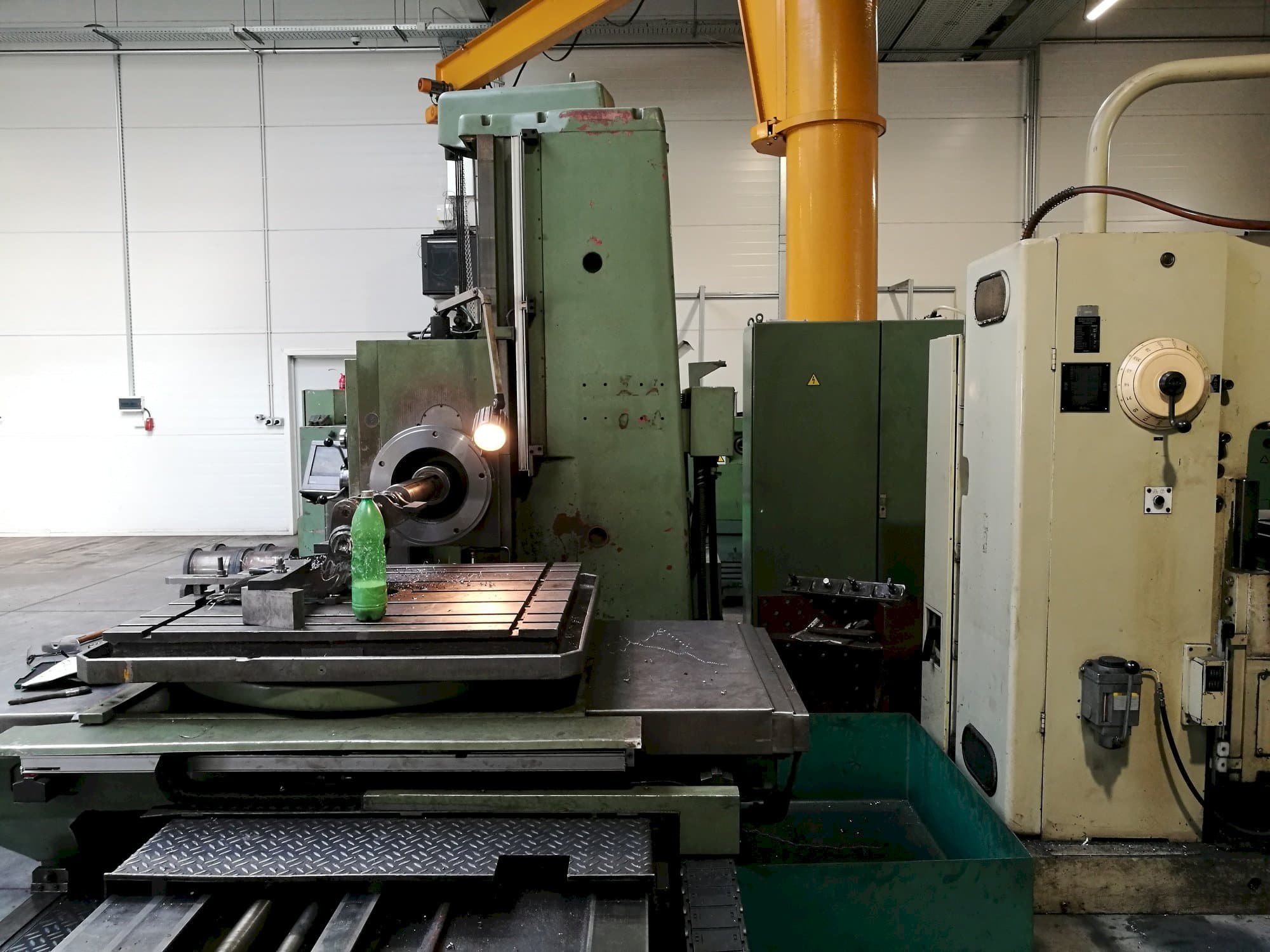 Makine  TOS WHN 9B - Önden görünüm