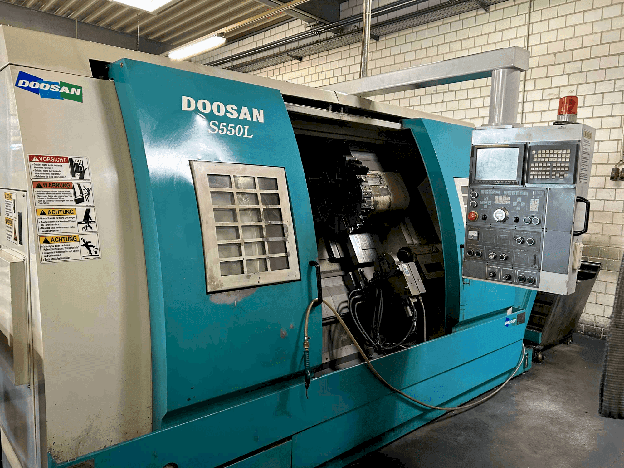 Makine  DOOSAN S550L - Önden görünüm