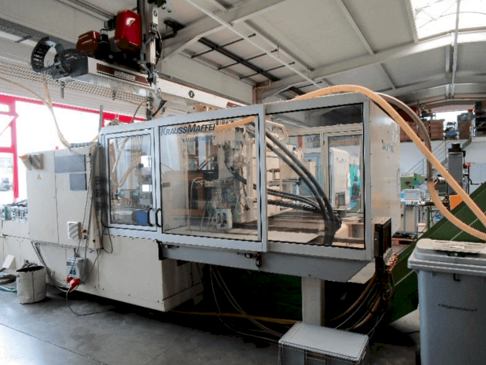 Makine  Krauss Maffei 300-1400 C1 - Önden görünüm