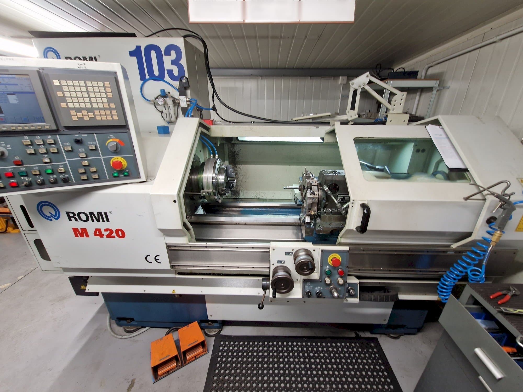 Makine  Romi M 420 - Önden görünüm