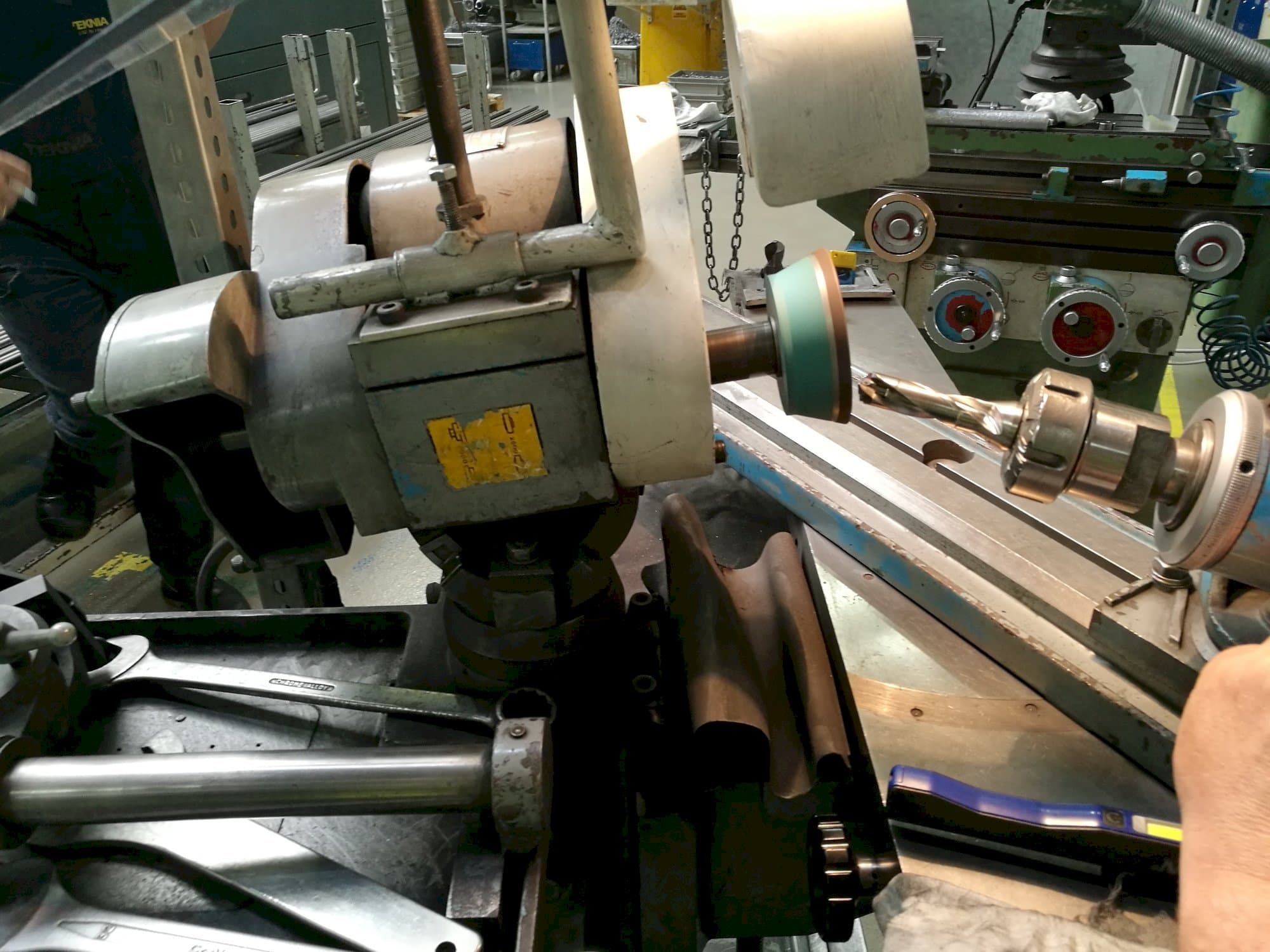 Makine  ELITE AR5-E - Önden görünüm