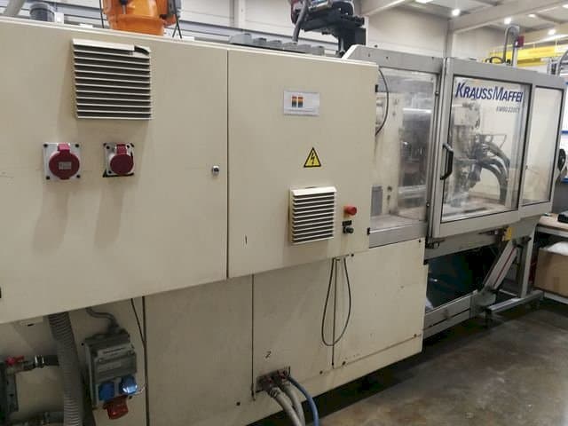 Makine  Krauss Maffei 80/220 C1 - Önden görünüm