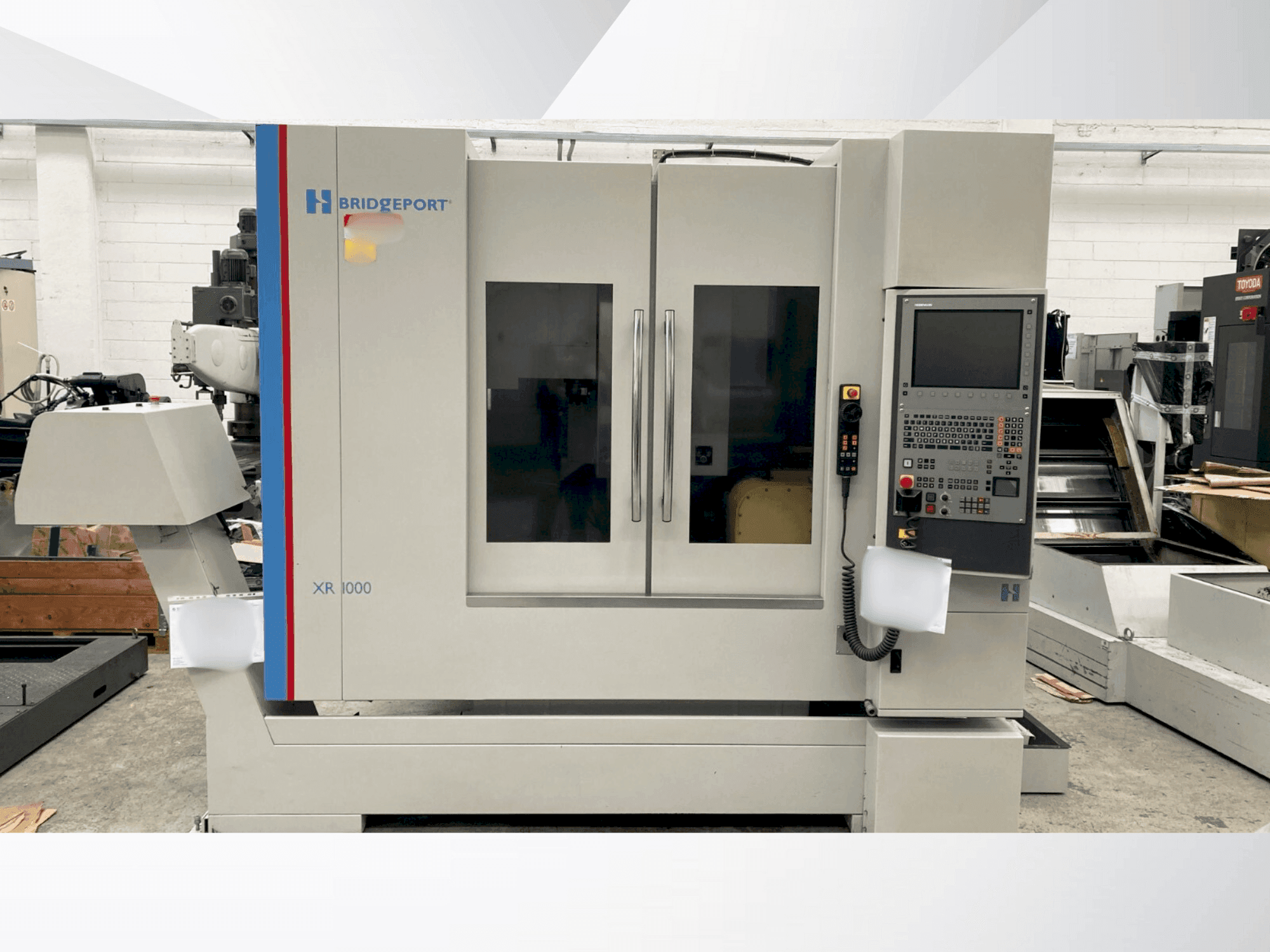 Makine  Bridgeport XR 1000 - Önden görünüm