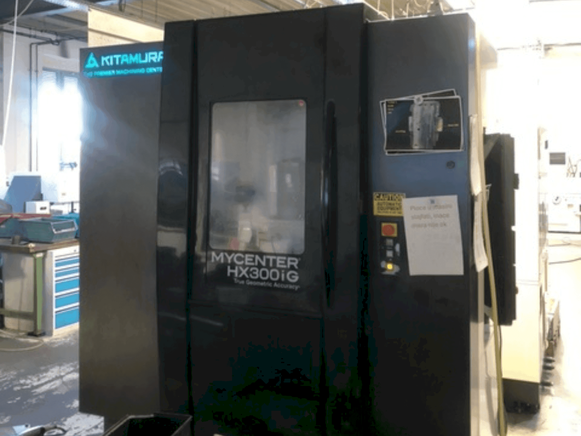 Makine  Kitamura HX300iG - Önden görünüm