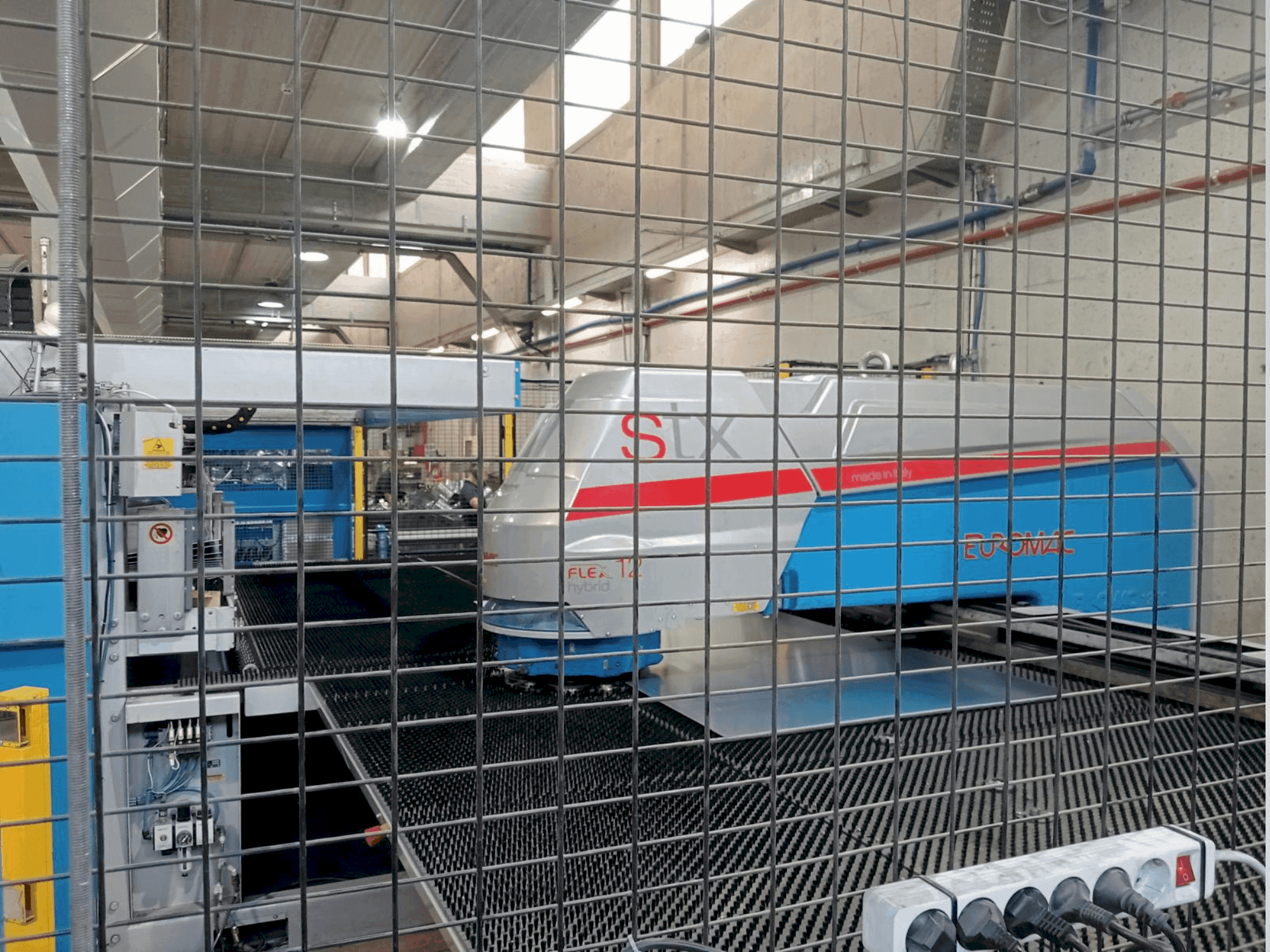 Makine  Euromac 1250 STX Flex 12 Hybrid - Önden görünüm