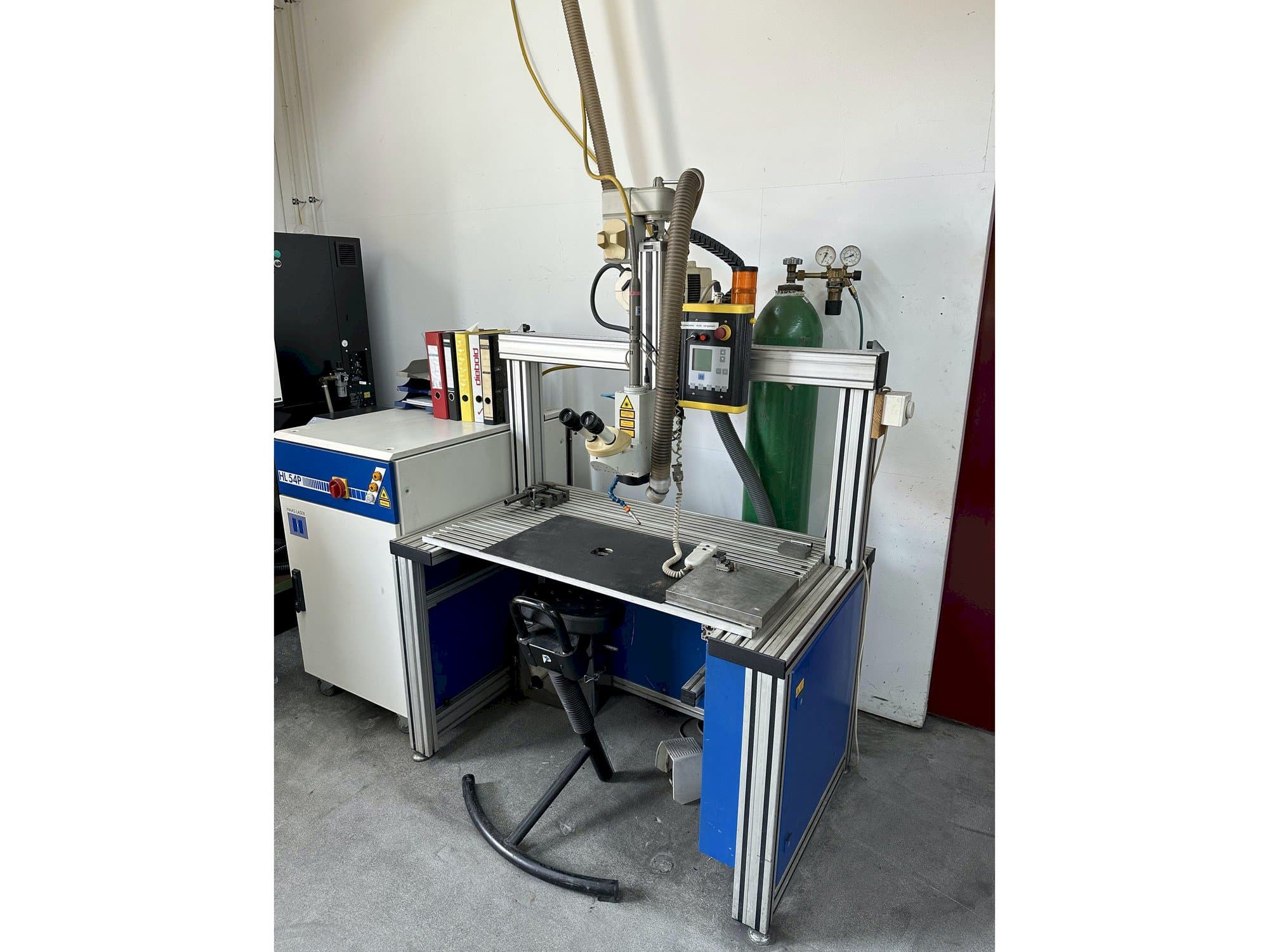 Makine  Haas-Laser HL 54P - Önden görünüm