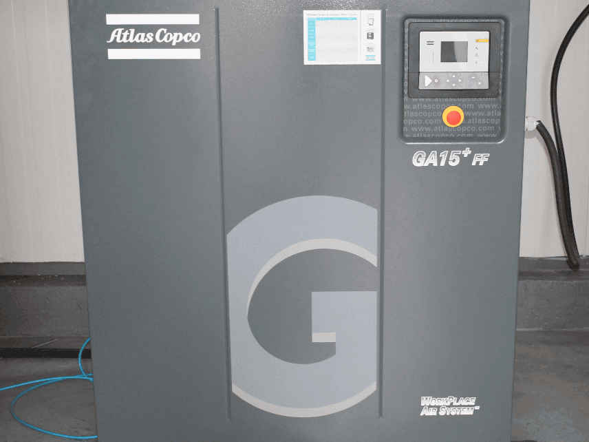 Makine Atlas Copco Ga15 + FF - Önden görünüm