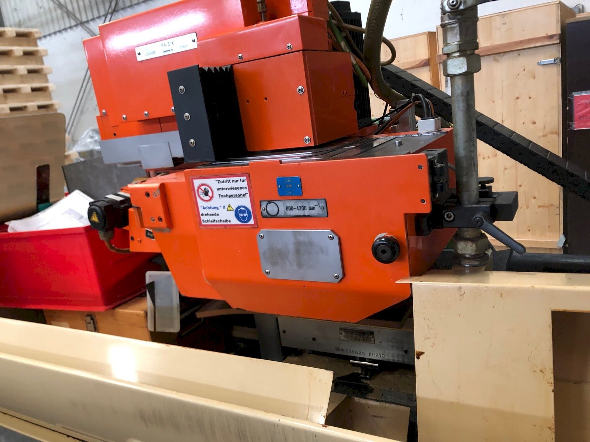 Makine  JUNG JF 525 N - Önden görünüm