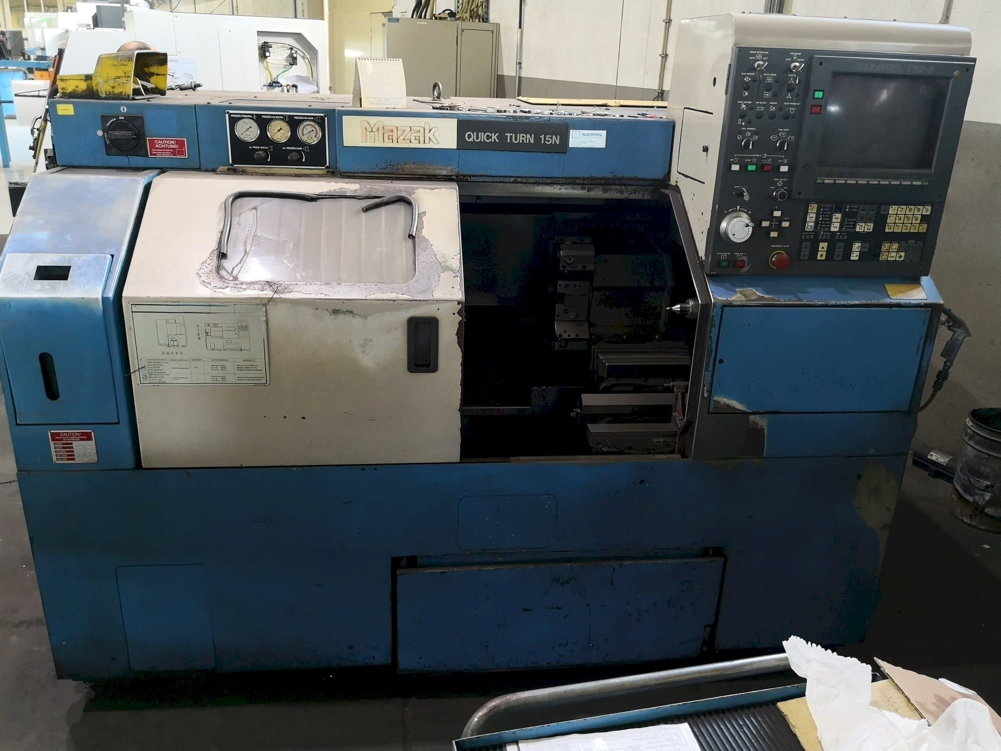 Makine  Mazak Quick Turn 15N - Önden görünüm
