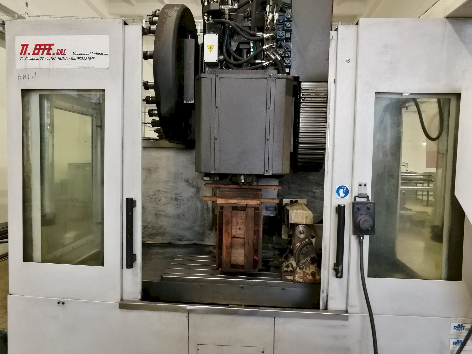 Makine  RMT Kompakt 8 - Önden görünüm