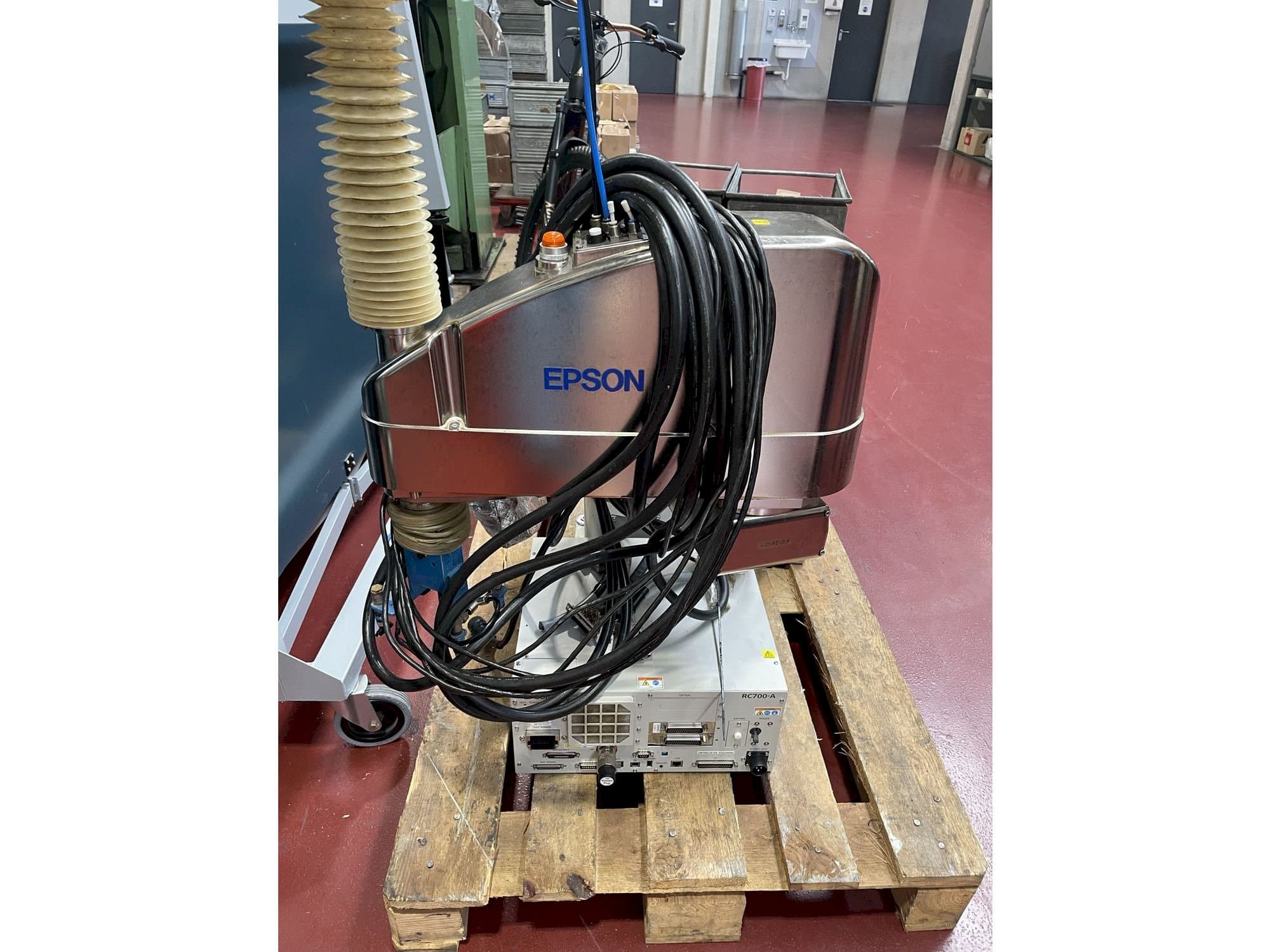 Makine  EPSON G10 854P - Önden görünüm