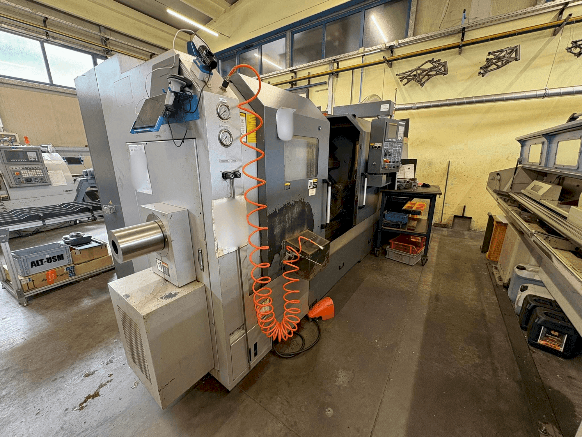 Makine  Leadwell T7-M - Önden görünüm