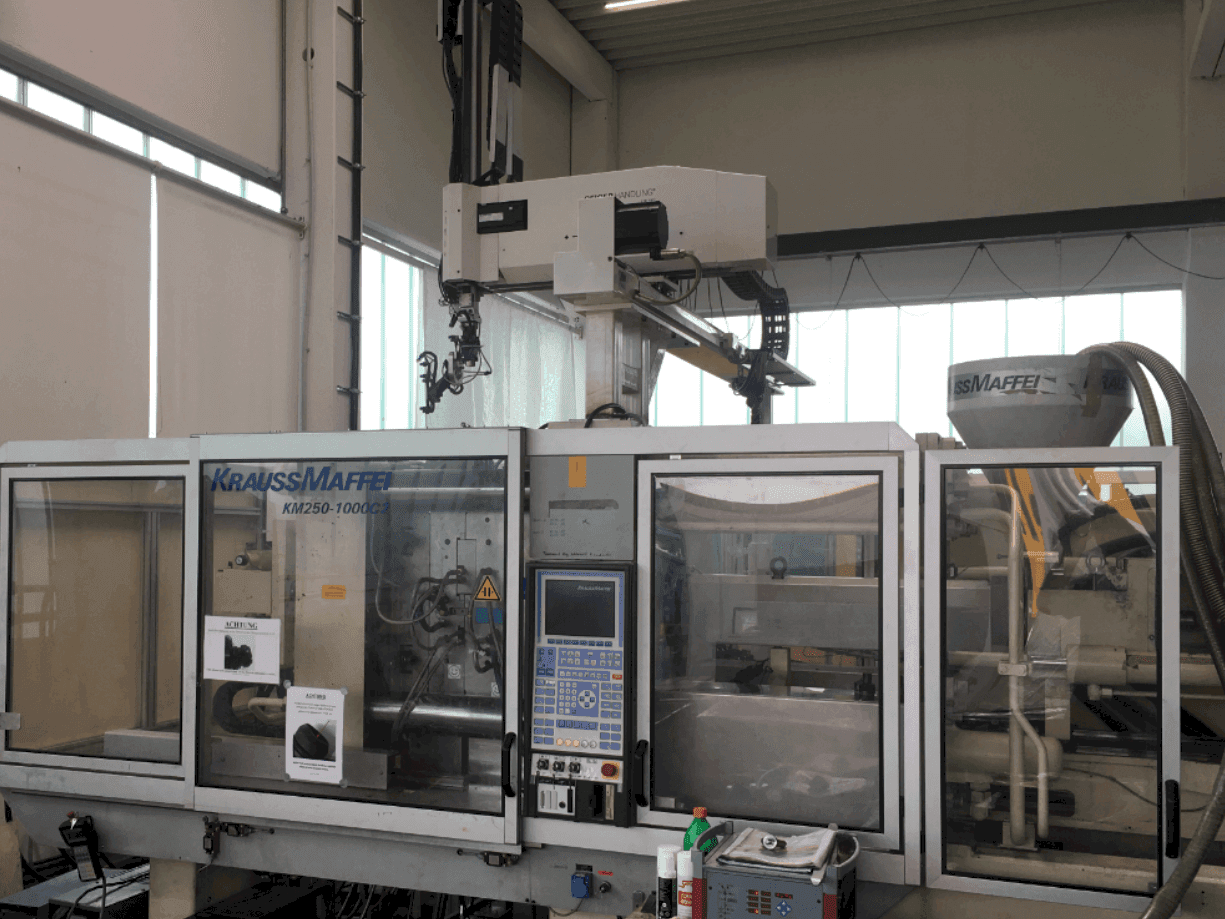 Makine  Krauss Maffei 250-1000 C2 - Önden görünüm