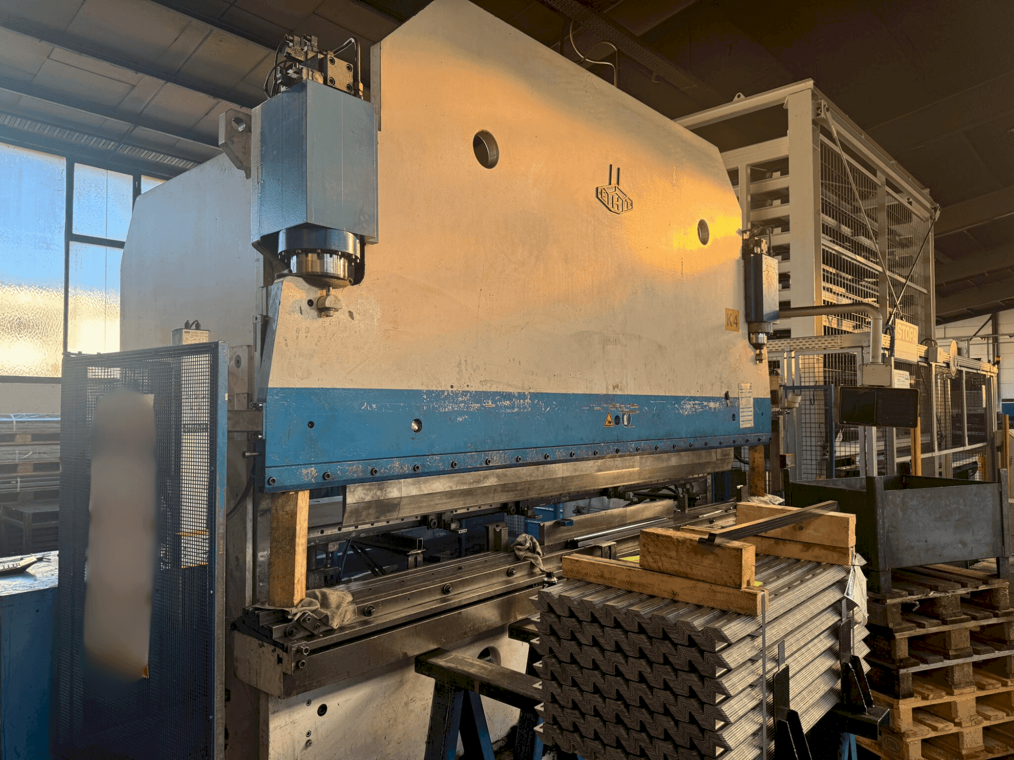 Makine  EHT EHPS 15-40 - Önden görünüm