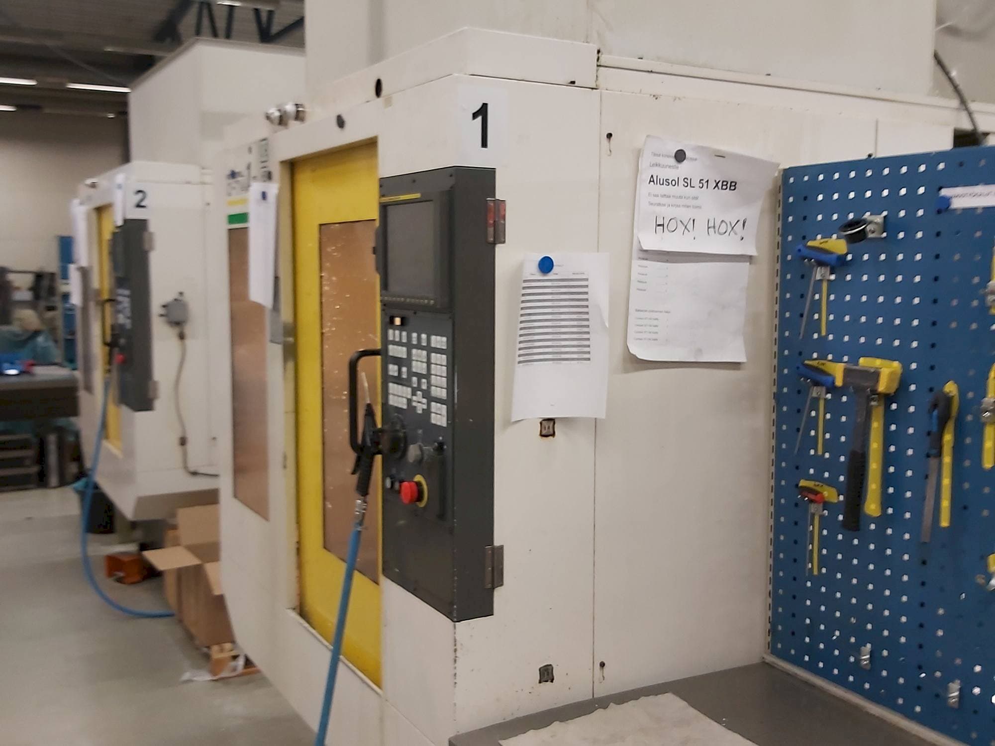 Makine  FANUC Robodrill alfa-T14iA - Önden görünüm