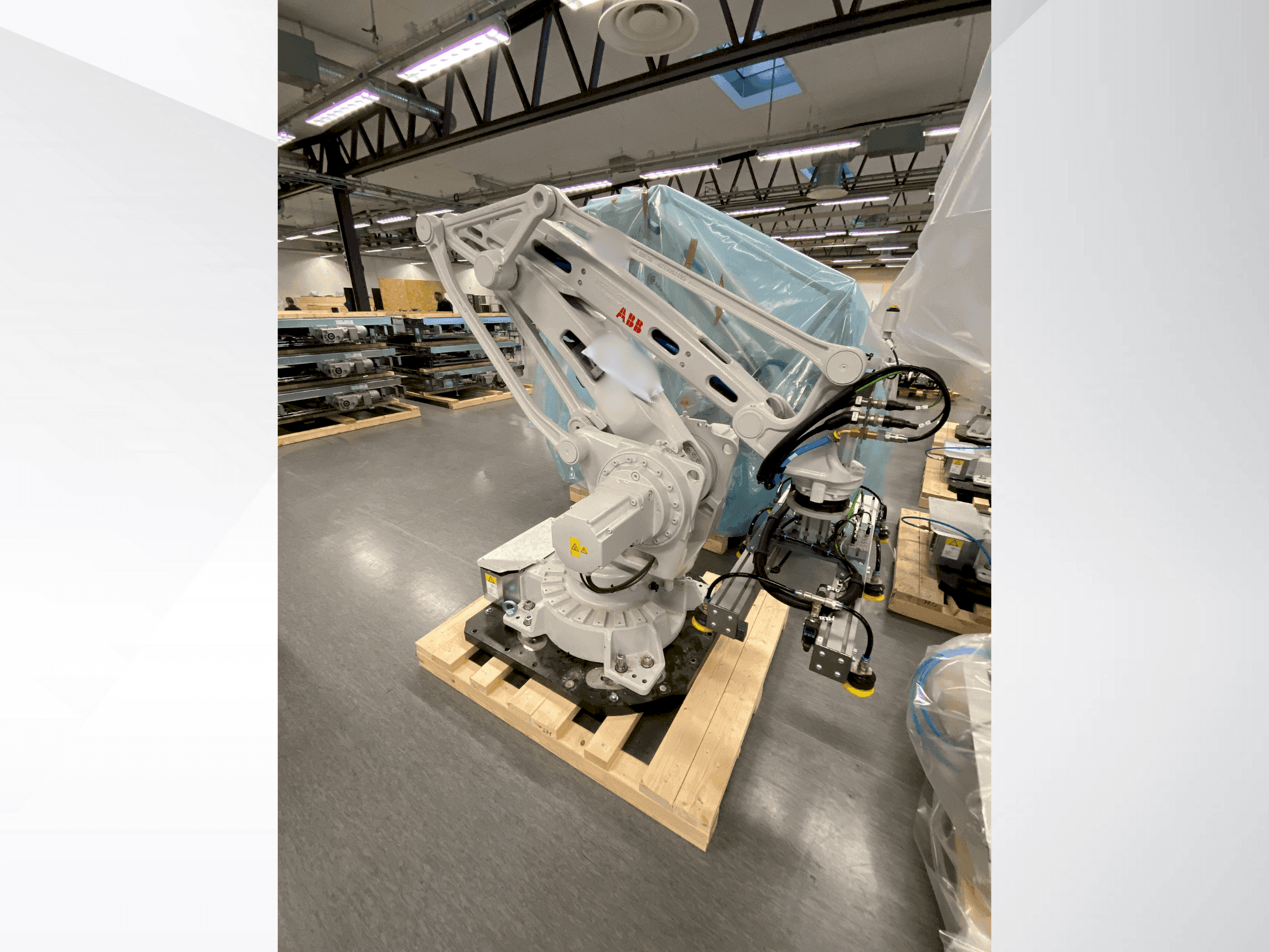 Makine  ABB IRB 460-110/2.4 - Önden görünüm