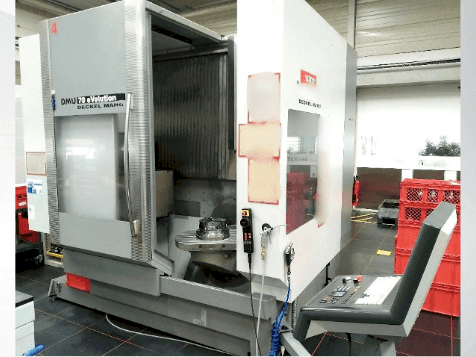 Makine  DECKEL DMU 70 eVolution - Önden görünüm