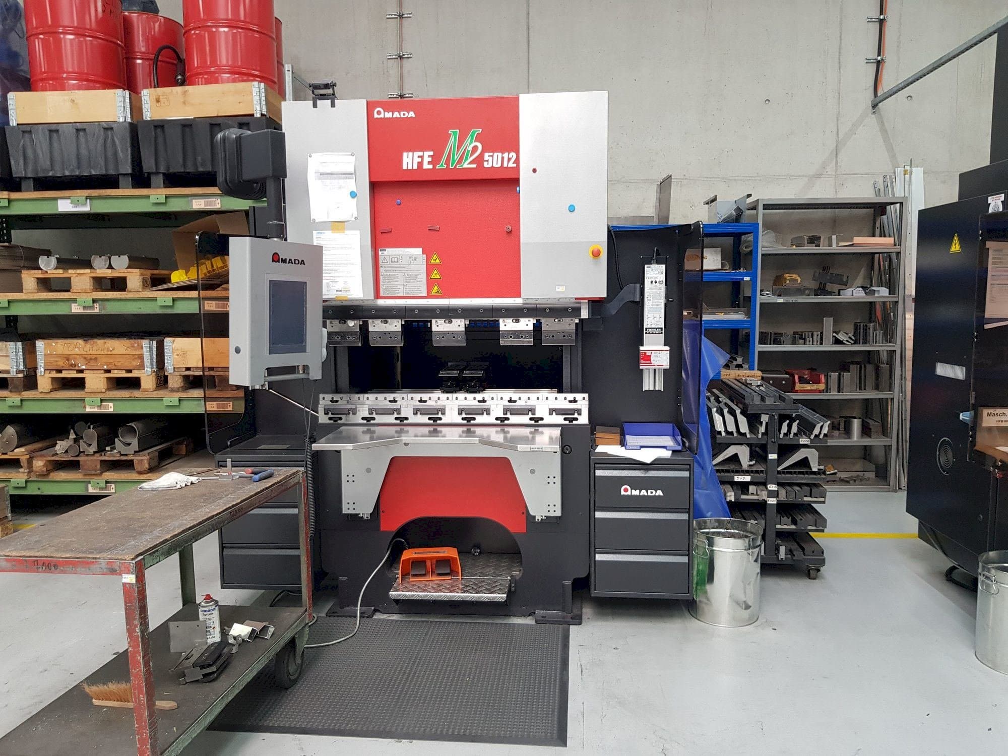 Makine  AMADA HFE M2 5012 - Önden görünüm