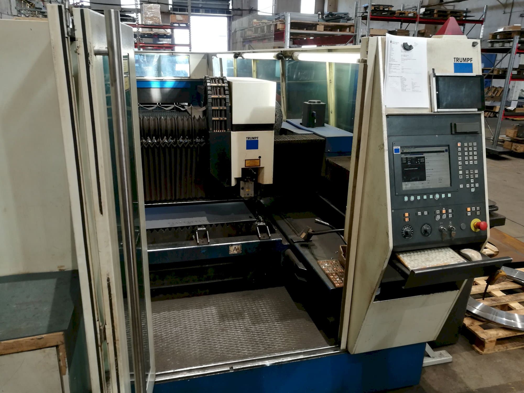 Makine Trumpf - Önden görünüm TruLaser 5060
